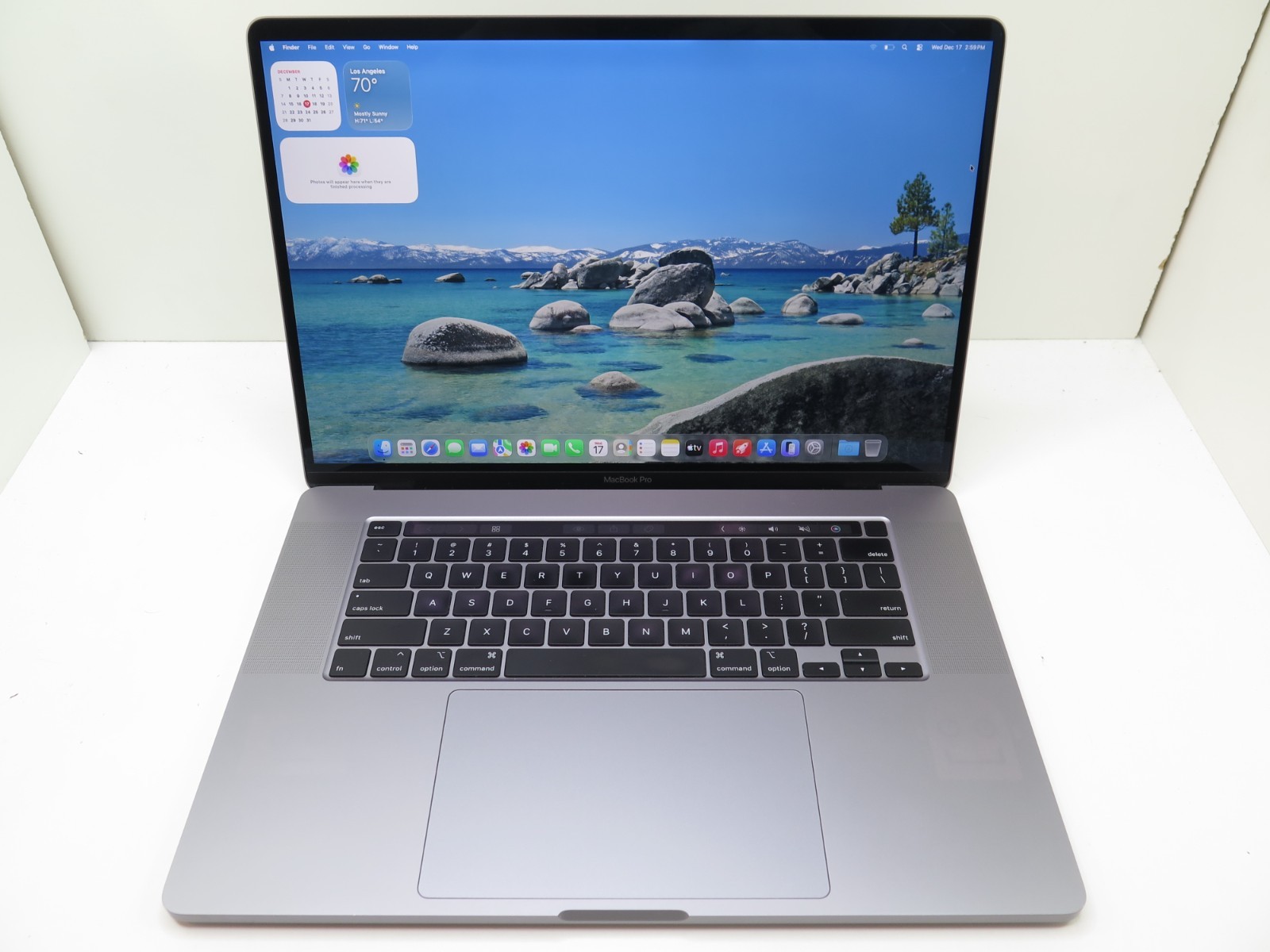 APPLE MACBOOK PRO 16″ GRAY 2019 8-CORE I9 2.4GHZ 32GB 1TB BATT COUNT @ ONLY 323