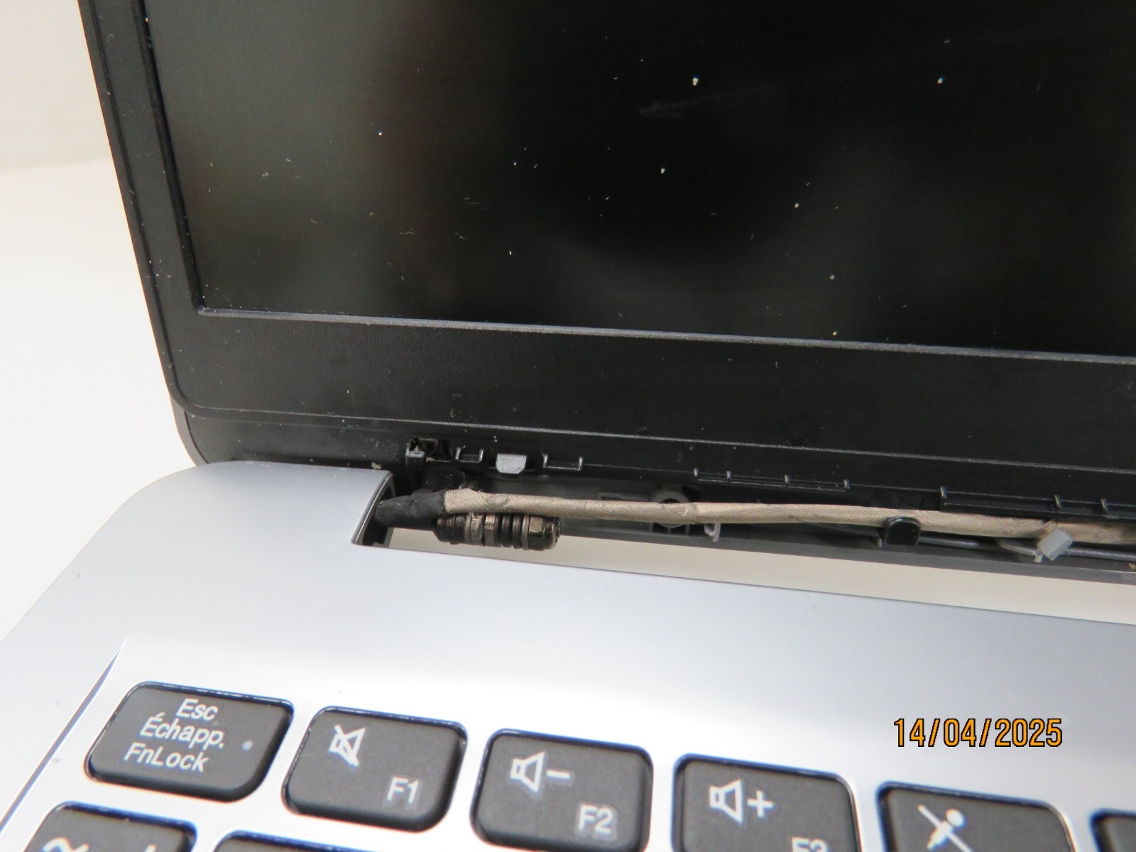 Lenovo Laptop 82VG00EC 15.6″ AMD Athlon Silver 7120U 4GB RAM NO Storage [NO58]