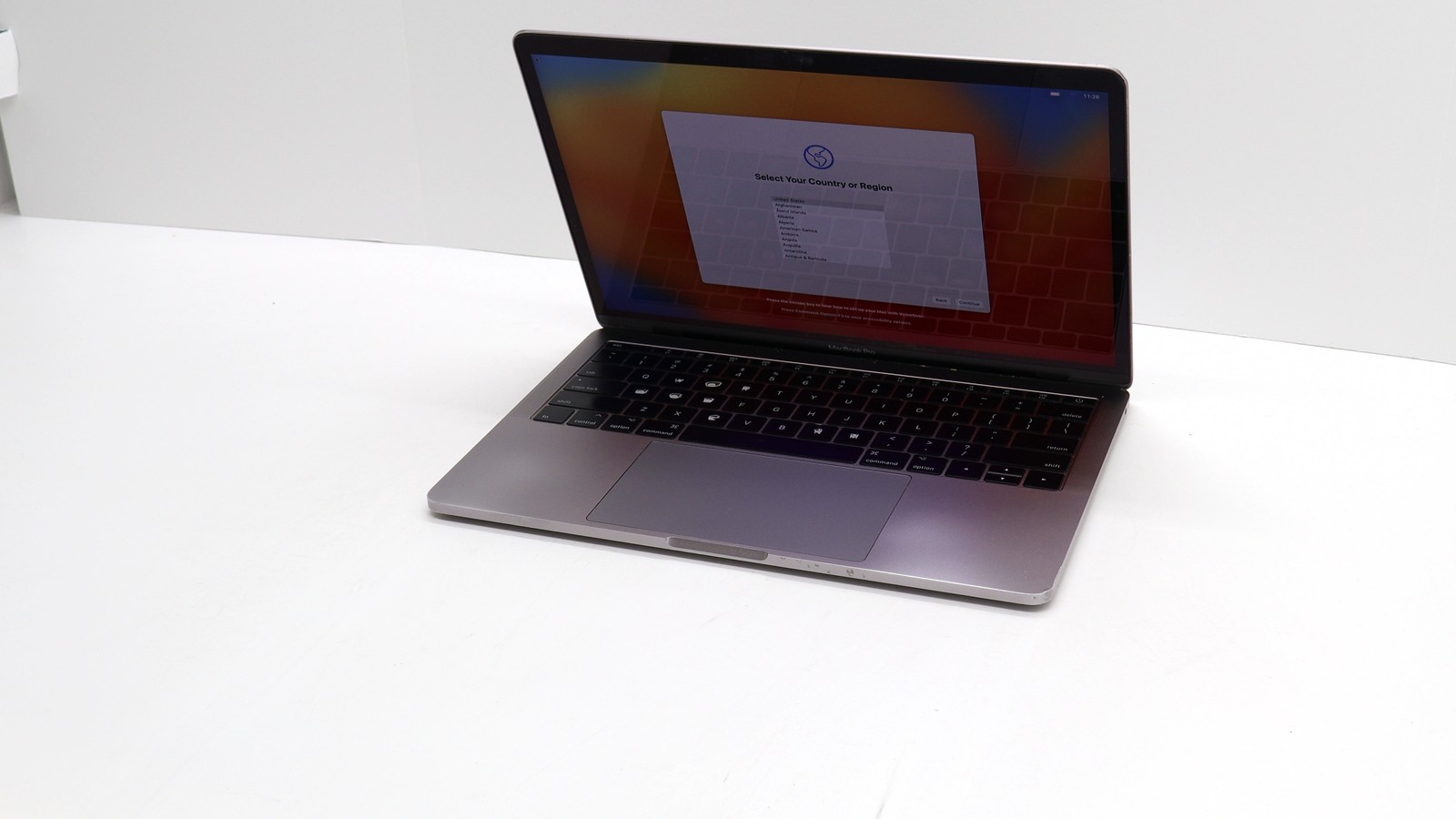 Apple MacBook Pro A1708 13 Core i5 8GB 256GB Gray 2017