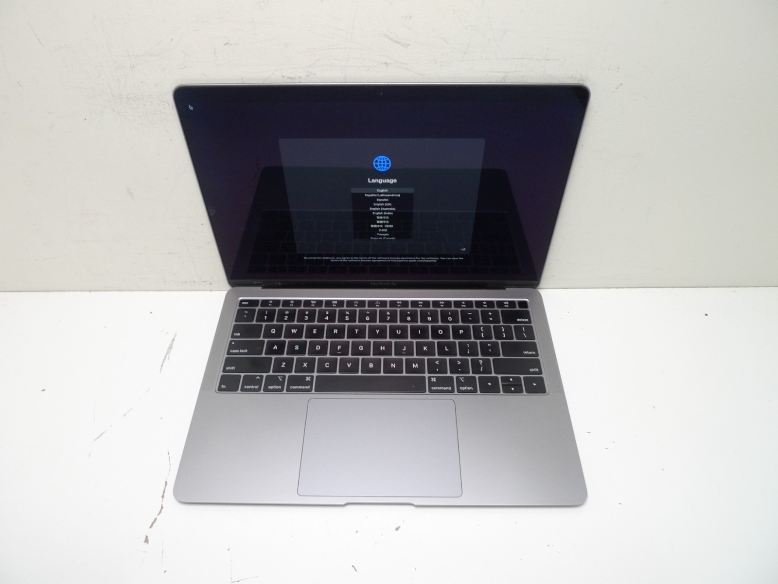 MacBook Air 13″ 2019 | i5-8210Y | 8GB RAM | 256GB NVMe | 544 Cycles | Read