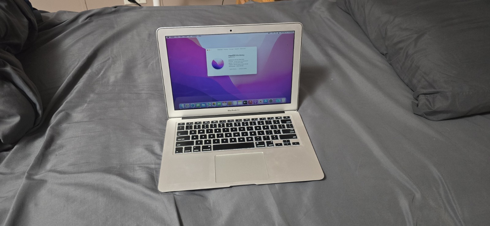 Apple MacBook  AIR 13-inch 2015 Core I5