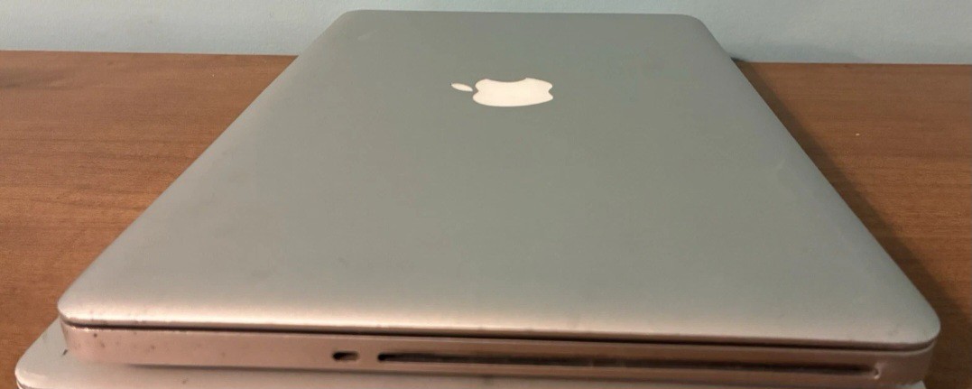 Apple MacBook Pro 13″ A1278 i5 2.3GHz 4GB 500GB HDD Early 2011 FREE SHIPPING