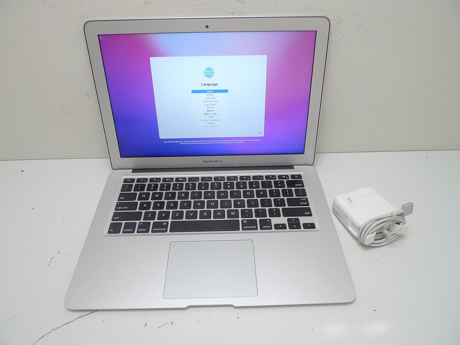 MacBook Air 13″ 2017 | i5-5350U | 8GB RAM | 128GB SSD | 478 Cycles | Outer Wear