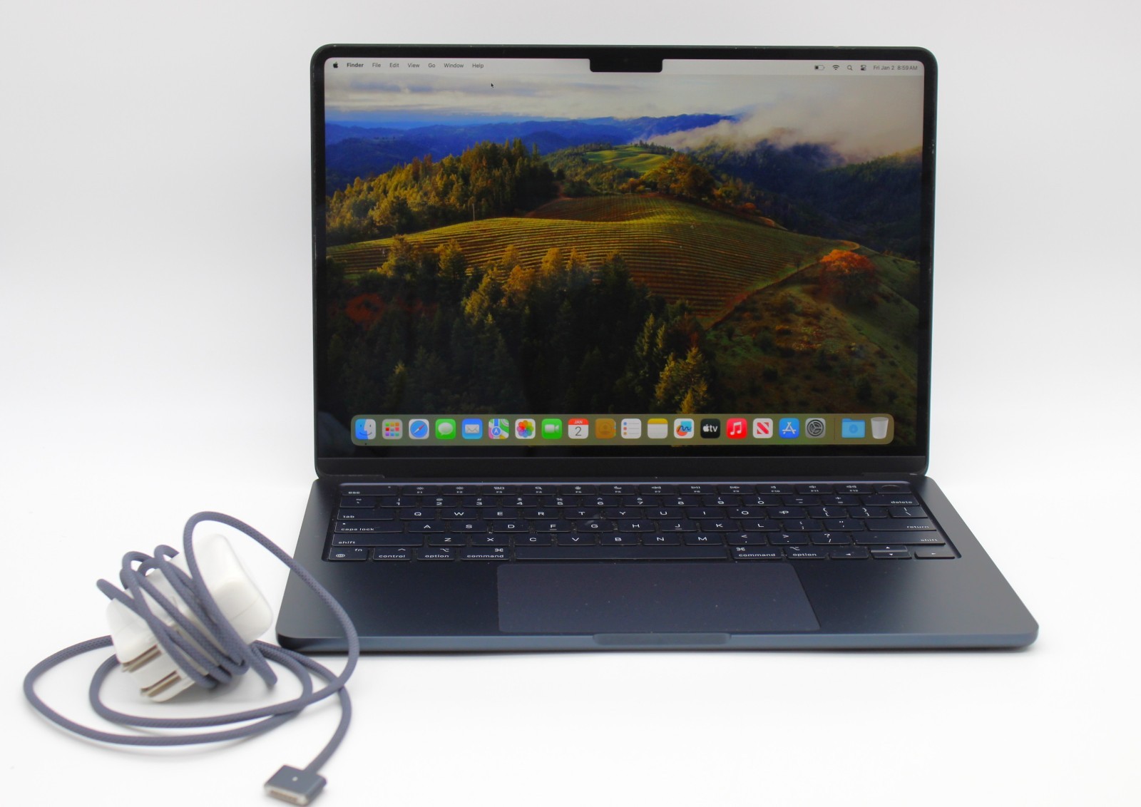 2022 Apple MacBook Air 13.6″ M2 8 Core 3.5GHz 8GB RAM 256GB SSD A2681