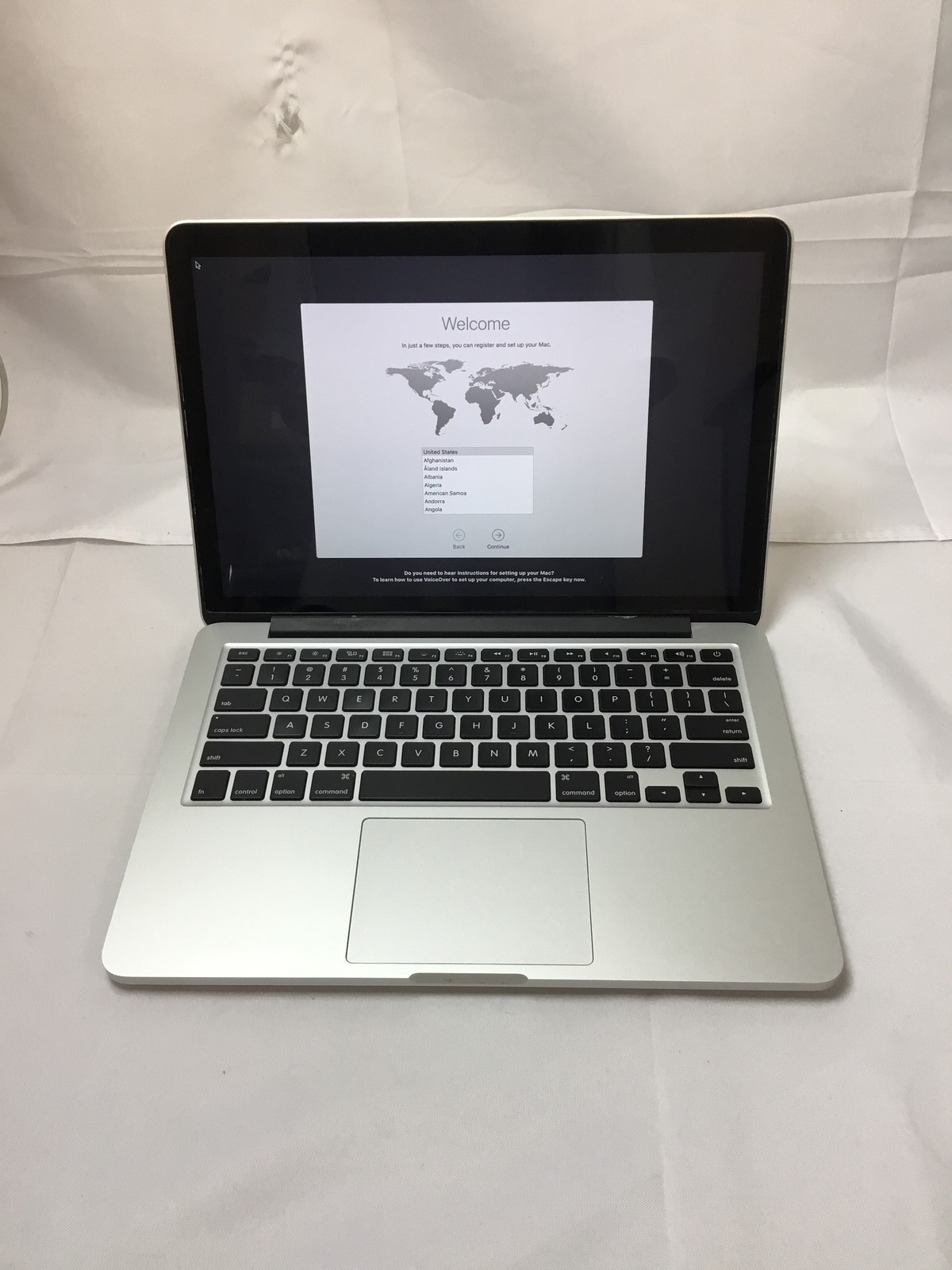 Apple MacBook Pro (E2015) “Core i5″ 13.3” 2.7 GHz 8 GB 128 GB SSD Grade C