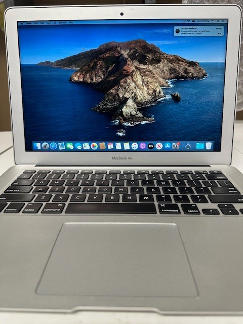 2017 Apple MacBook 13″ Air 1.8GHz Intel Core i5 -8GB, 128GB SSD- Good Condition