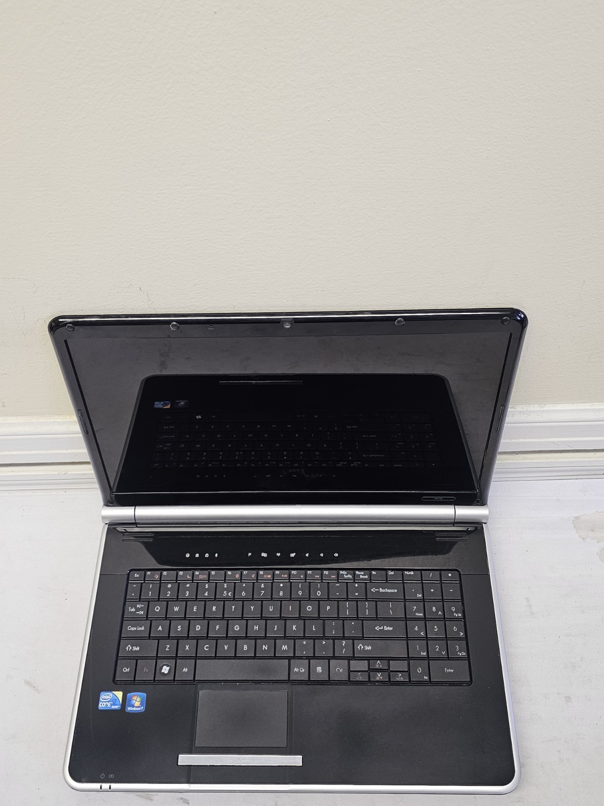 Gateway NV79 Laptop – Intel i3-M330 – 4GB RAM – 500GB HDD – BAD BATT Windows 10
