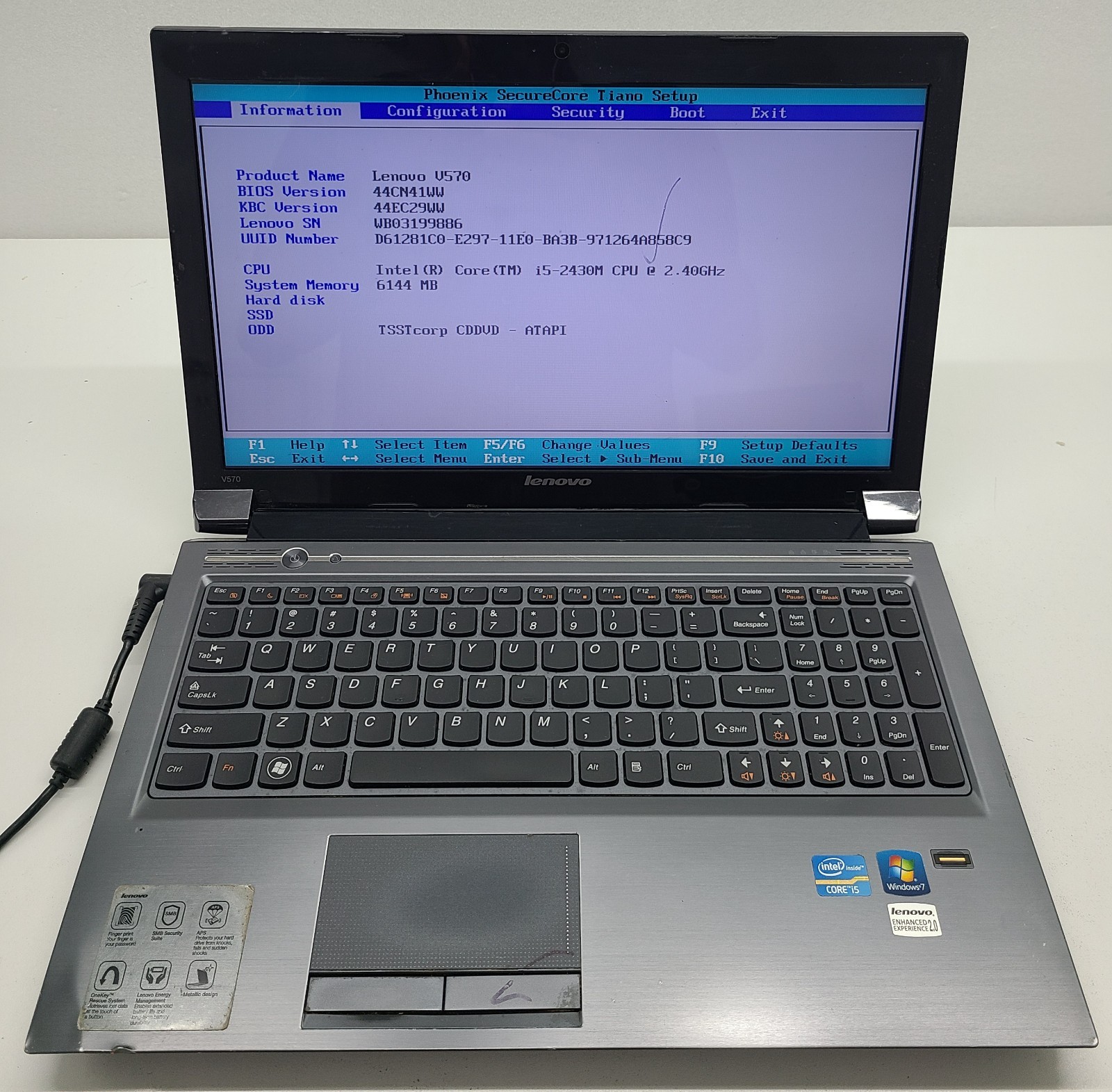 Lenovo V570-1066 Laptop Intel I5-2430M 6GB Ram NO HD/OS (FL)