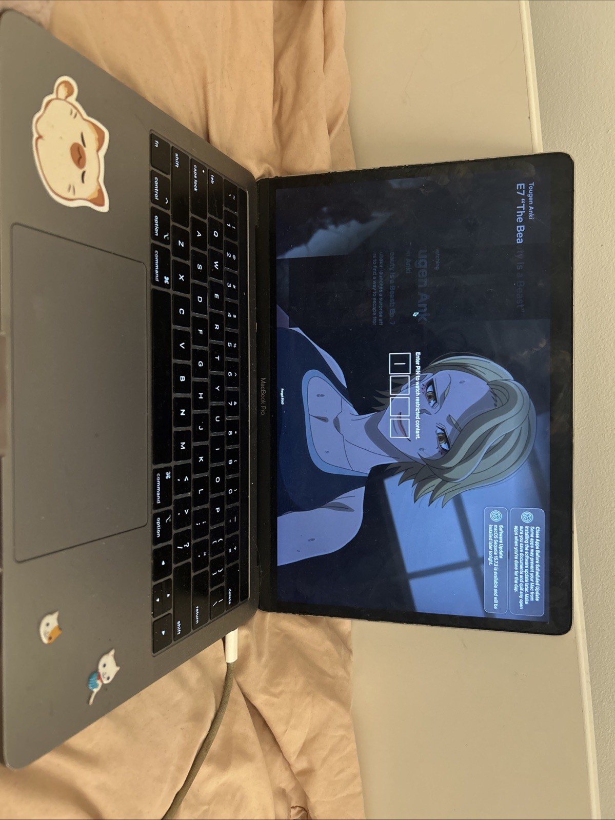 Apple MacBook Pro 13.3″ (256GB SSD, Intel Core i5 8th Gen., 2.40 GHz, 8GB)…