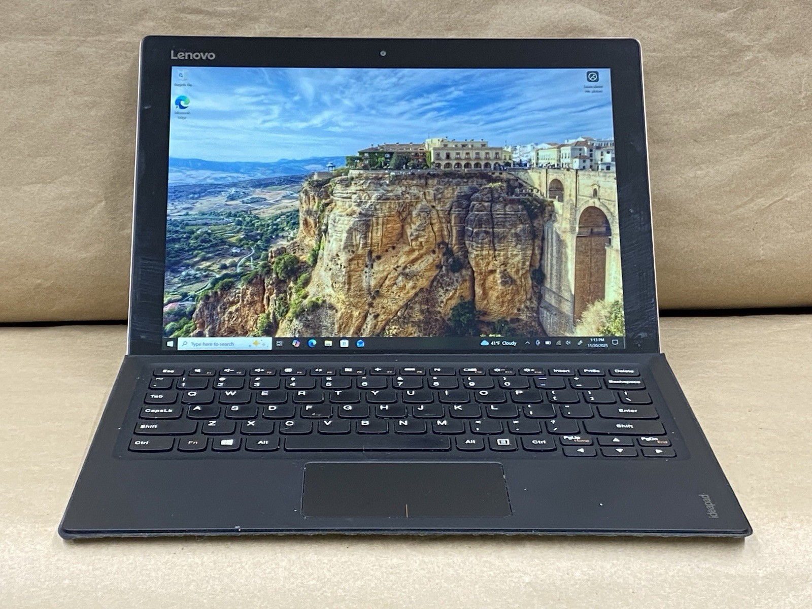 Lenovo 80QL – 12″ 2160*1440 – M5-6Y54 – 4GB – 128GB SSD – Win 10 Pro