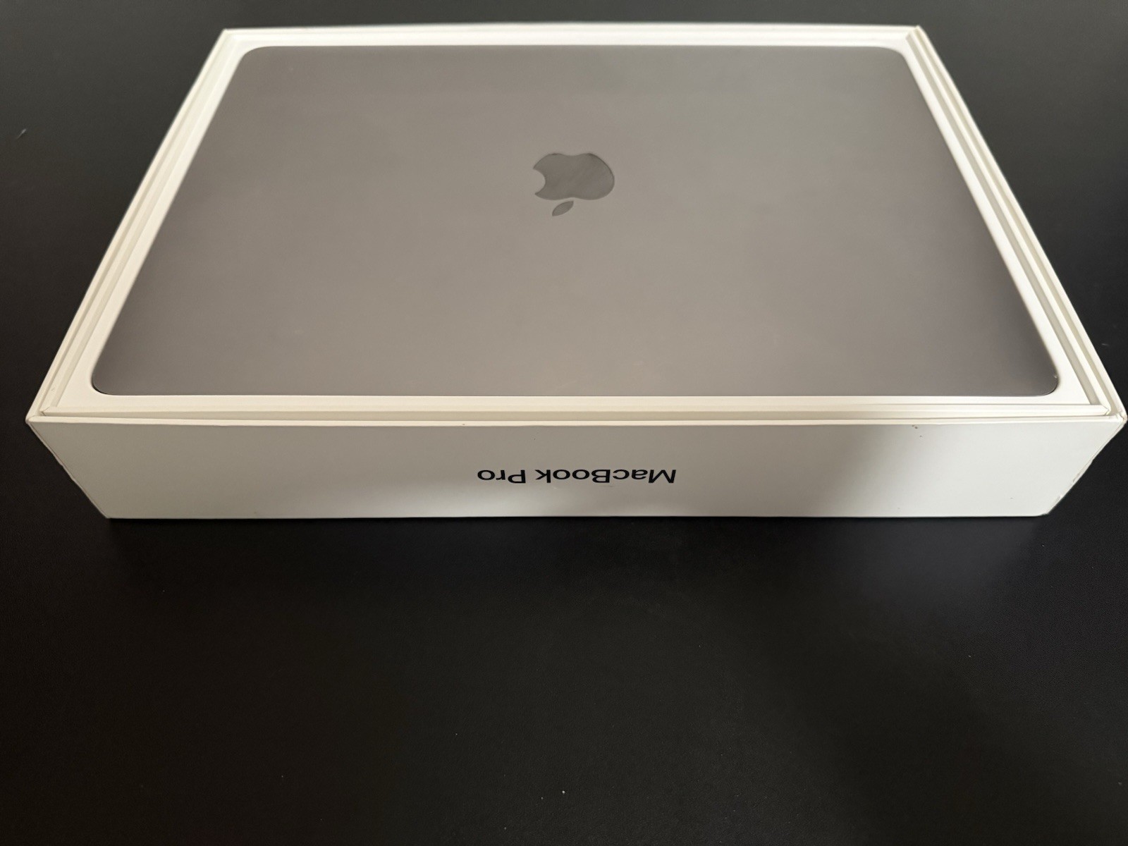 Late 2016 Apple MacBook Pro 13″ – For parts