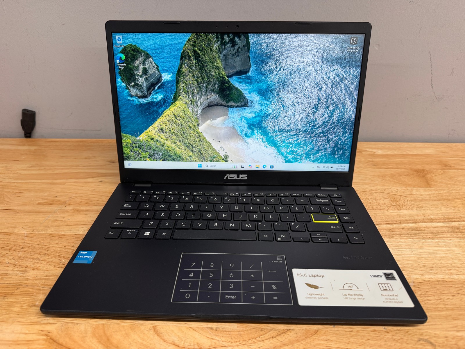 ASUS VivoBook E410KA 14″ Laptop Intel Celeron, 128GB SSD, 4GB RAM, W11