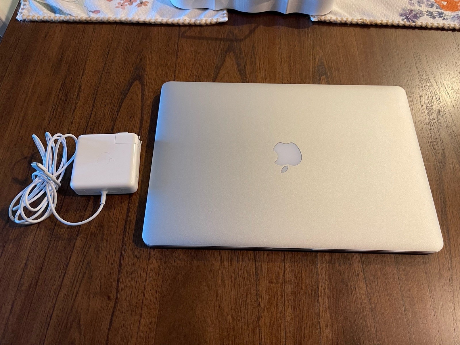 Apple MacBook Pro Retina 15″ 2015 i7 16GB 500GB SSD macOS Monterey