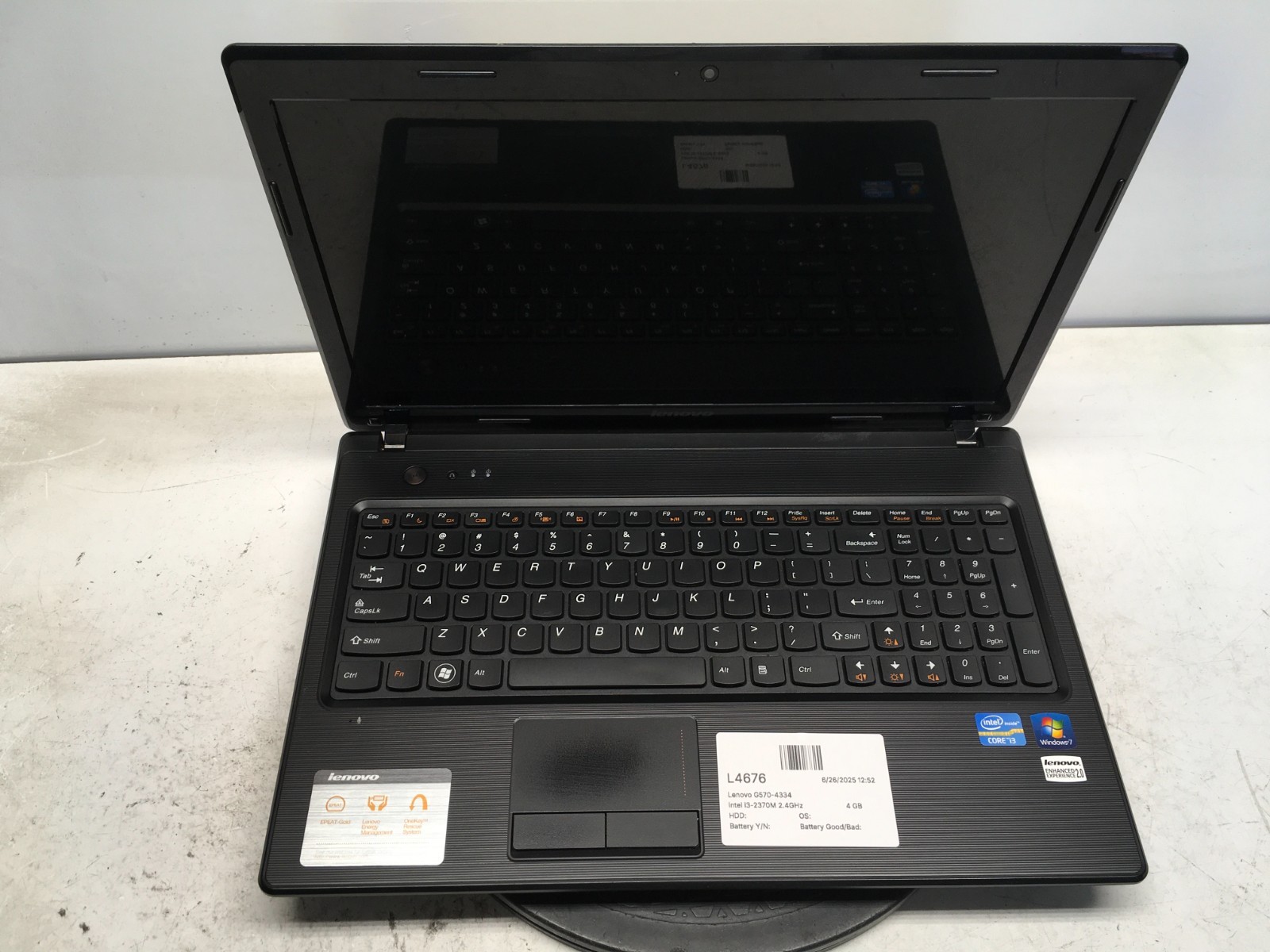 Lenovo G570-4334 Intel i3-2370M 2.4GHz 4 GB NO HDD/Battery