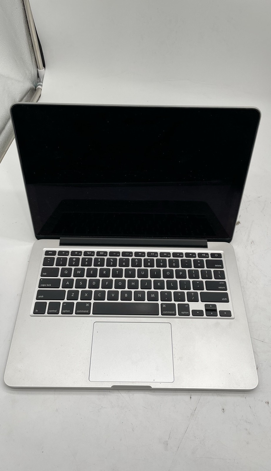 Apple MacBook Pro A1502 13-Inch Retina Intel Core Laptop Notebook