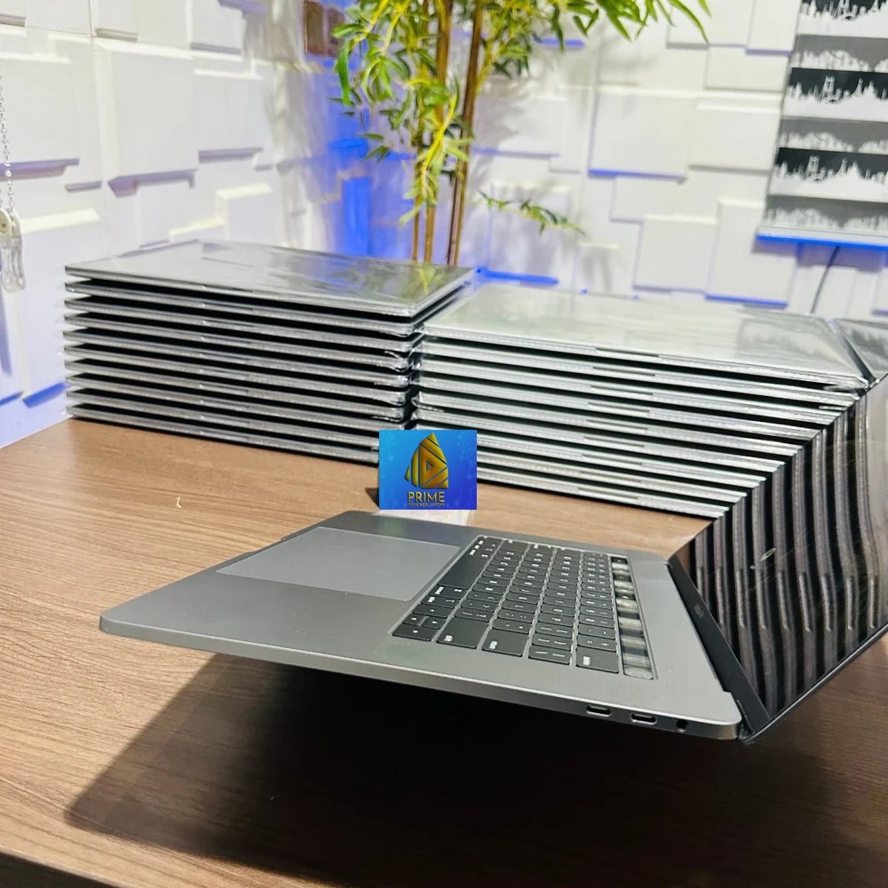 Apple MacBook Pro 16″ i7 2.6 16GB 512GB SSD Dual GPU + LATEST macOS + Warranty