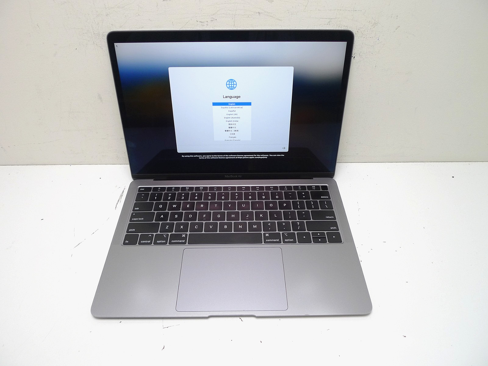 MacBook Air 13″ 2018 | i5-8210Y | 8GB RAM | 256GB NVMe | 518 Cycles | Read