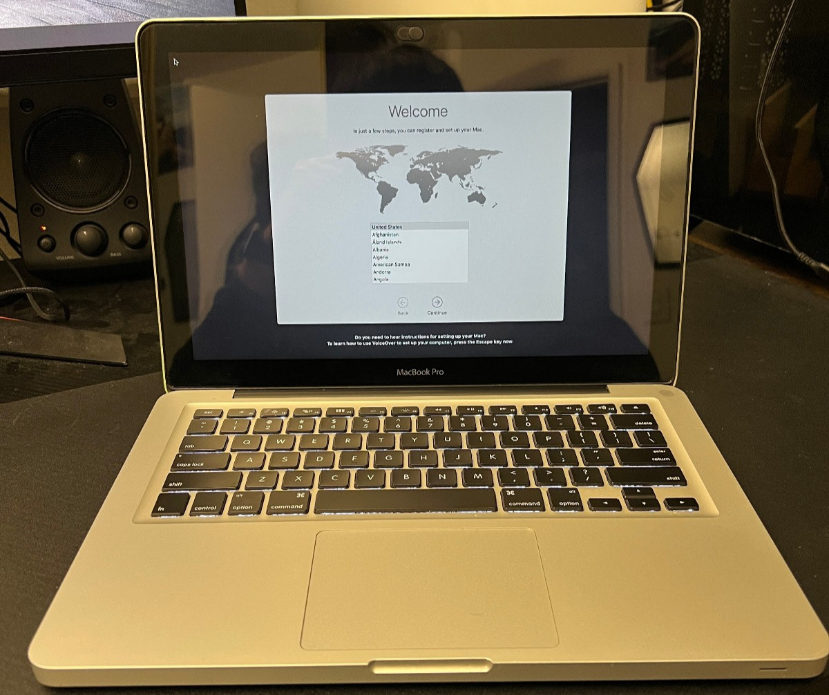 Apple MacBook Pro 13 500GB SSD, Core i5, 8GB DDR3 RAM, High Sierra OS