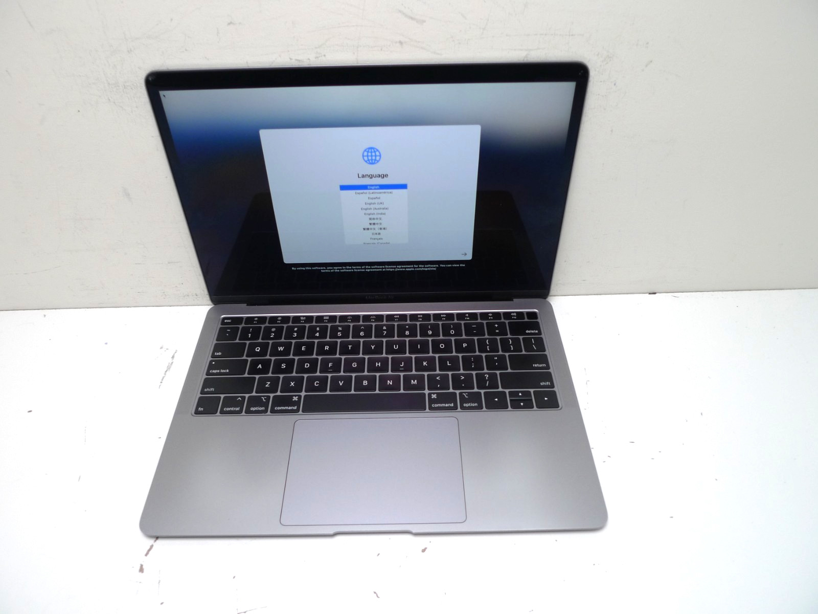 MacBook Air 13″ 2018 | i5-8210Y | 8GB RAM | 256GB NVMe | 340 Cycles | Read