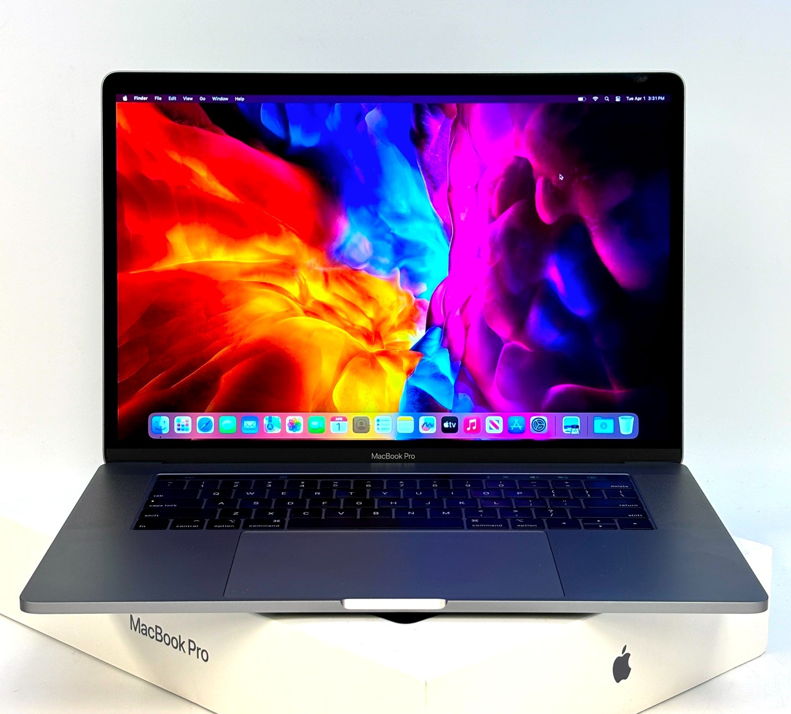 Apple MacBook Pro 15 Touch Bar 2019 2.3 GHz i9 16GB 2TB SSD Radeon Pro 560X