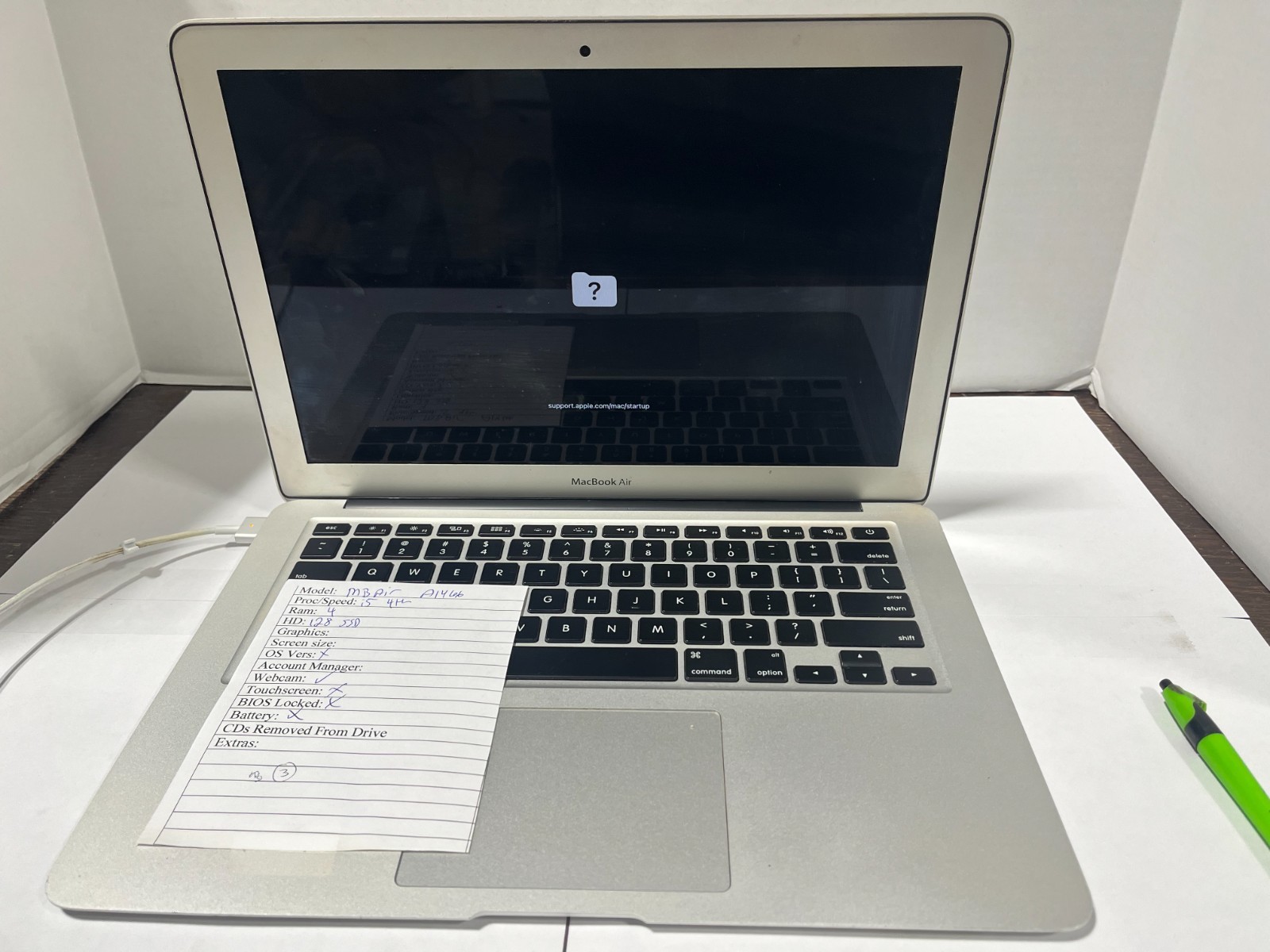 Apple MacBook Air, Model: A1466  13.3″ i5 4th gen. 4GB | 128GB (NO OS or PS)