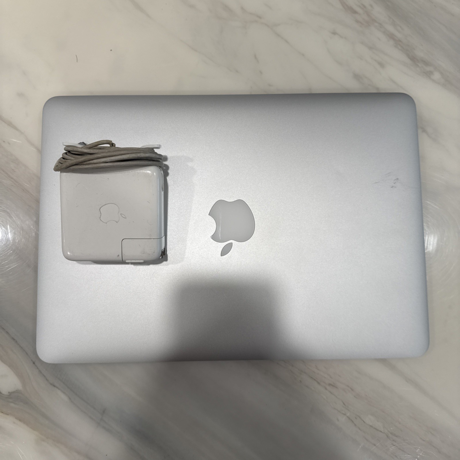 A1502 APPLE MACBOOK PRO 13” LATE 2013 Retina 128gb SSD 4gb RAM