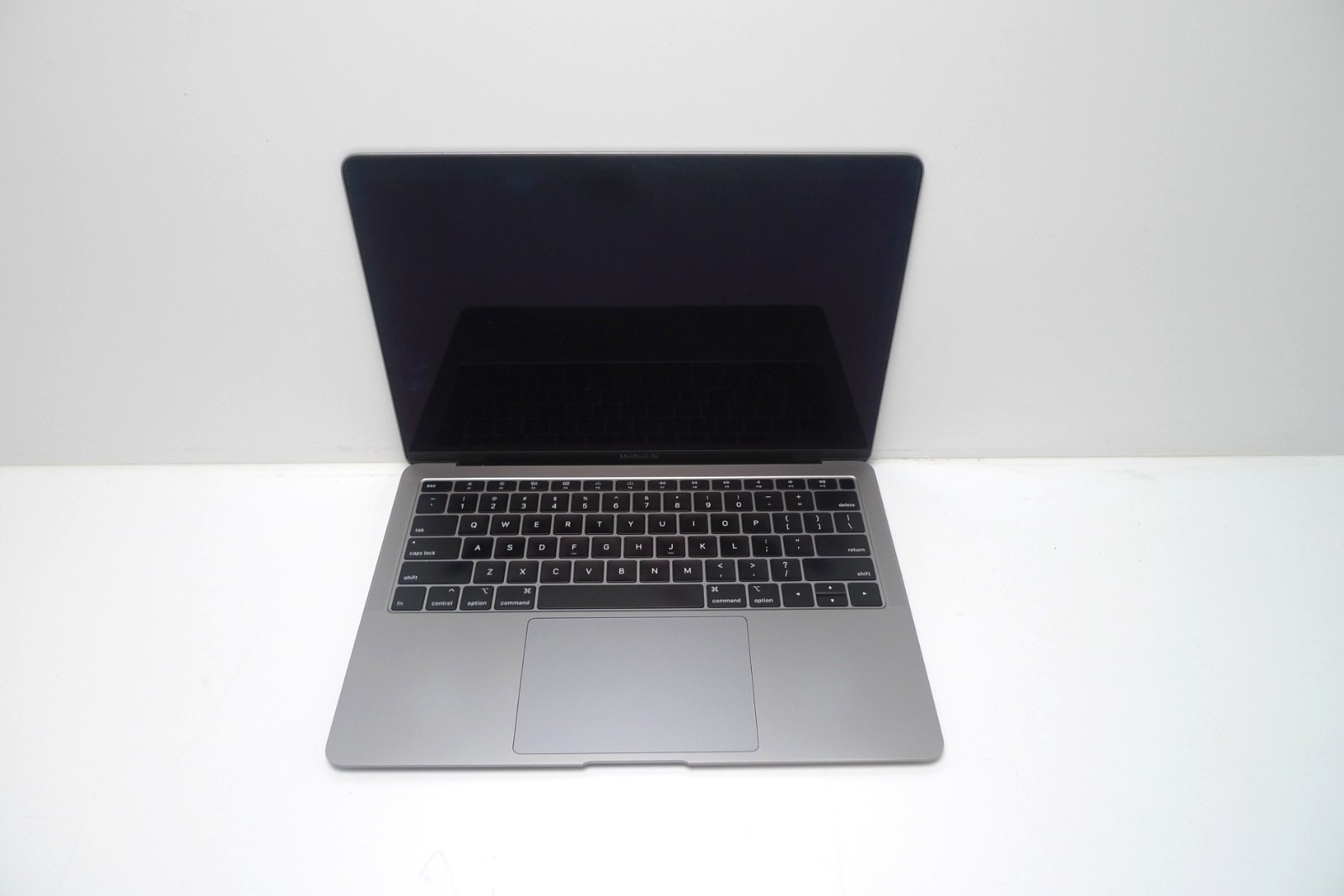 Apple MacBook Air 13″ 2019 | i5-8210Y | 8GB RAM | 256GB NVMe | 491 Cycles | Read