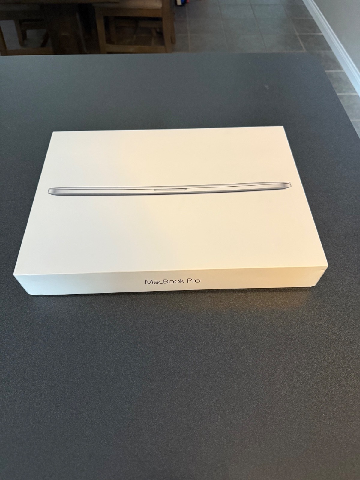 Apple MacBook Pro 15″ Retina Mid-2015 2.5GHz i7 16GB RAM 512GB SSD Radeon M370X