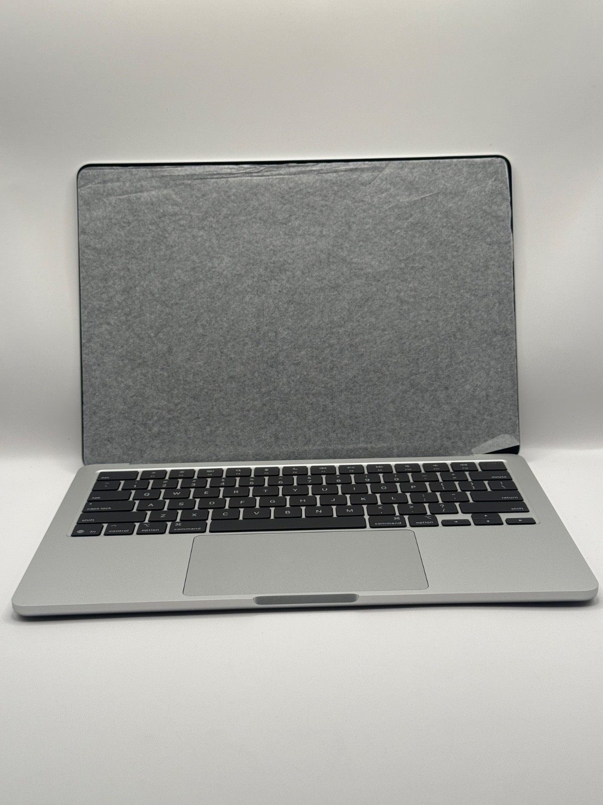 Apple MacBook Air 13-inch M4 2025 – 16GB/512GB SSD (Silver) *EXCELLENT*2 Cycles*