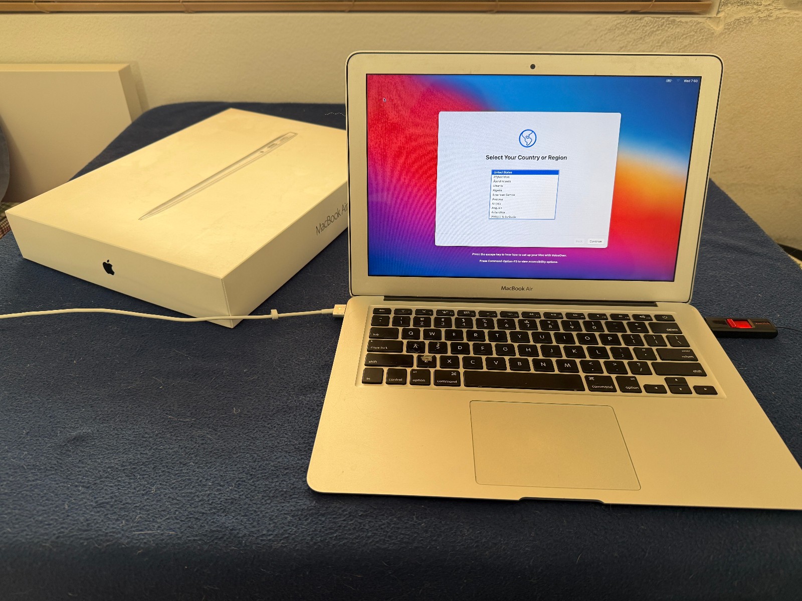 Apple MacBook Air 13″ MMGG2LL/A Early2015 A1466 Core i5 1.6GHz 8GB RAM 128GB SSD