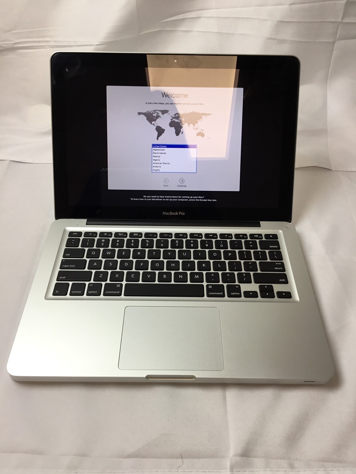 Apple MacBook Pro (M2012) “Core i5″ 13.3” 2.5 GHz 10 GB 128 GB SSD Grade C