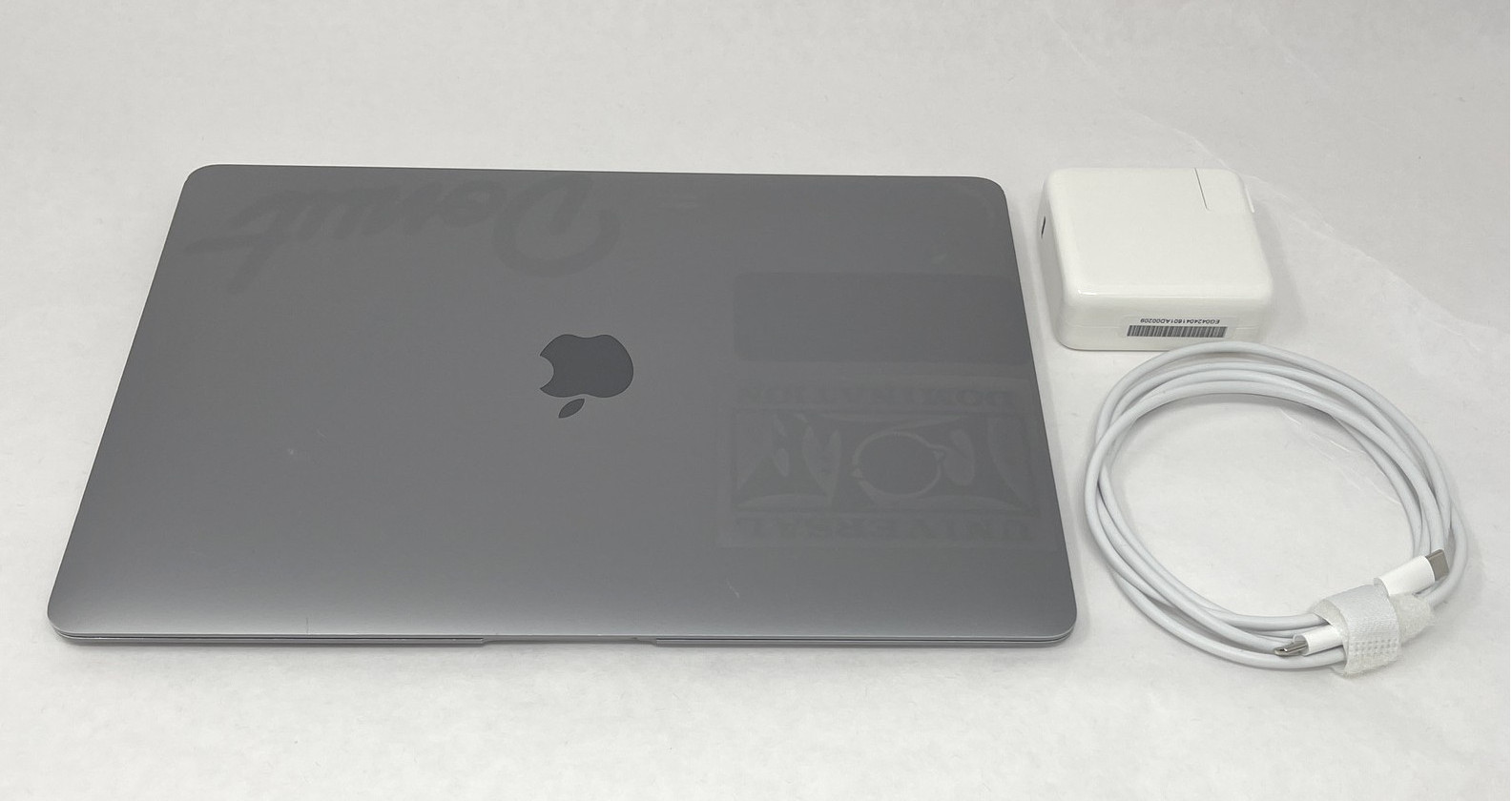 Apple Macbook Air Core i5 1.1Ghz 13in 512GB 8GB RAM 2020 Space Gray Used