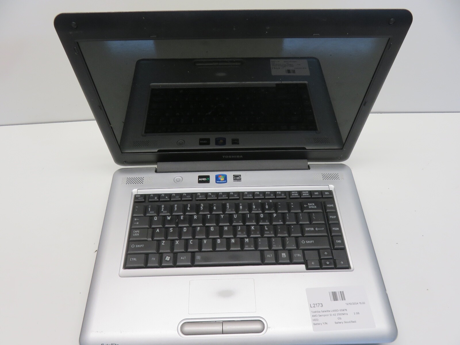 Toshiba Satellite L455D-S5976 AMD Sempron SI-42 2100MHz 2 GB NO HDD No Batt