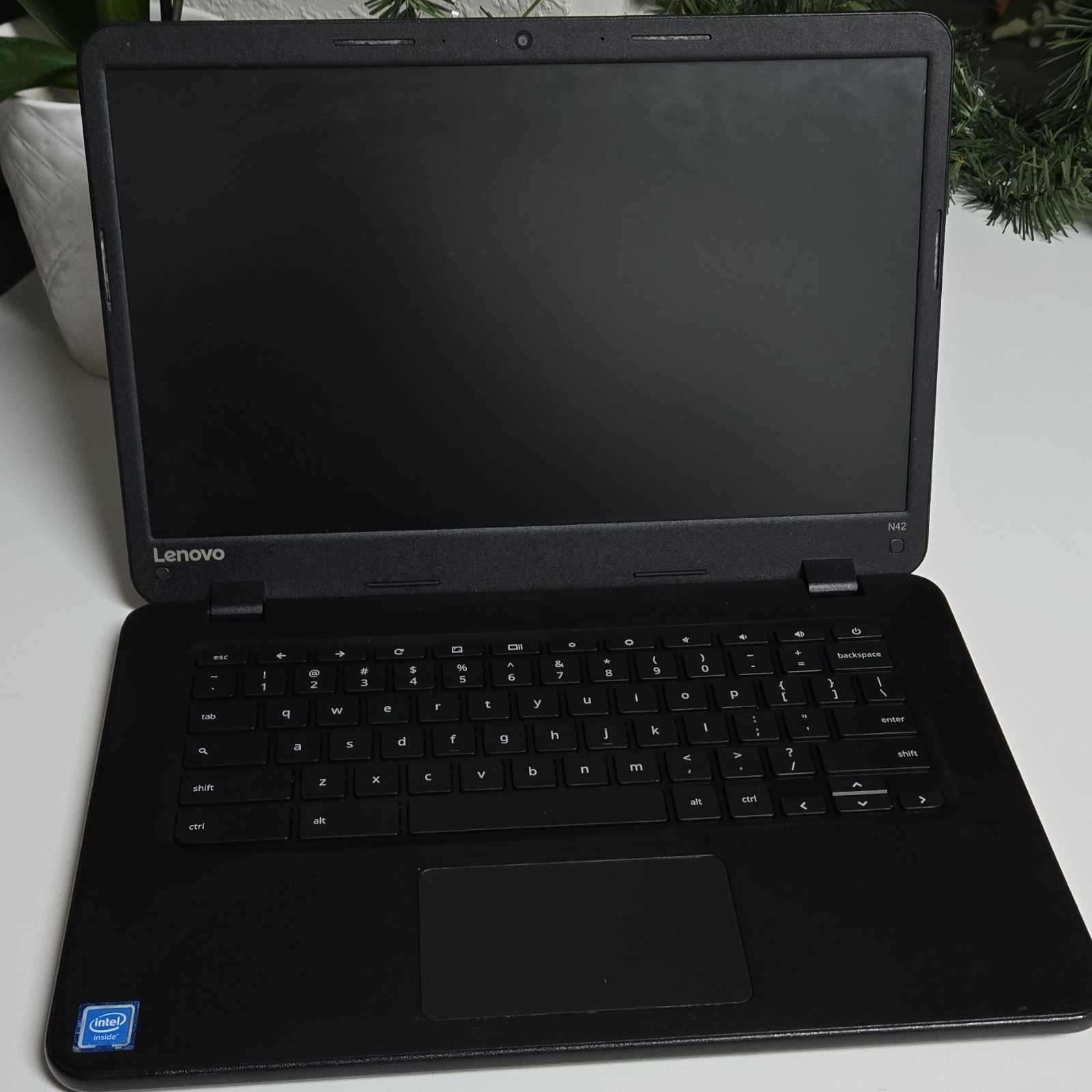 Lenovo N42-20 Chromebook 14″ Intel Chrome OS Black Built-in Webcam