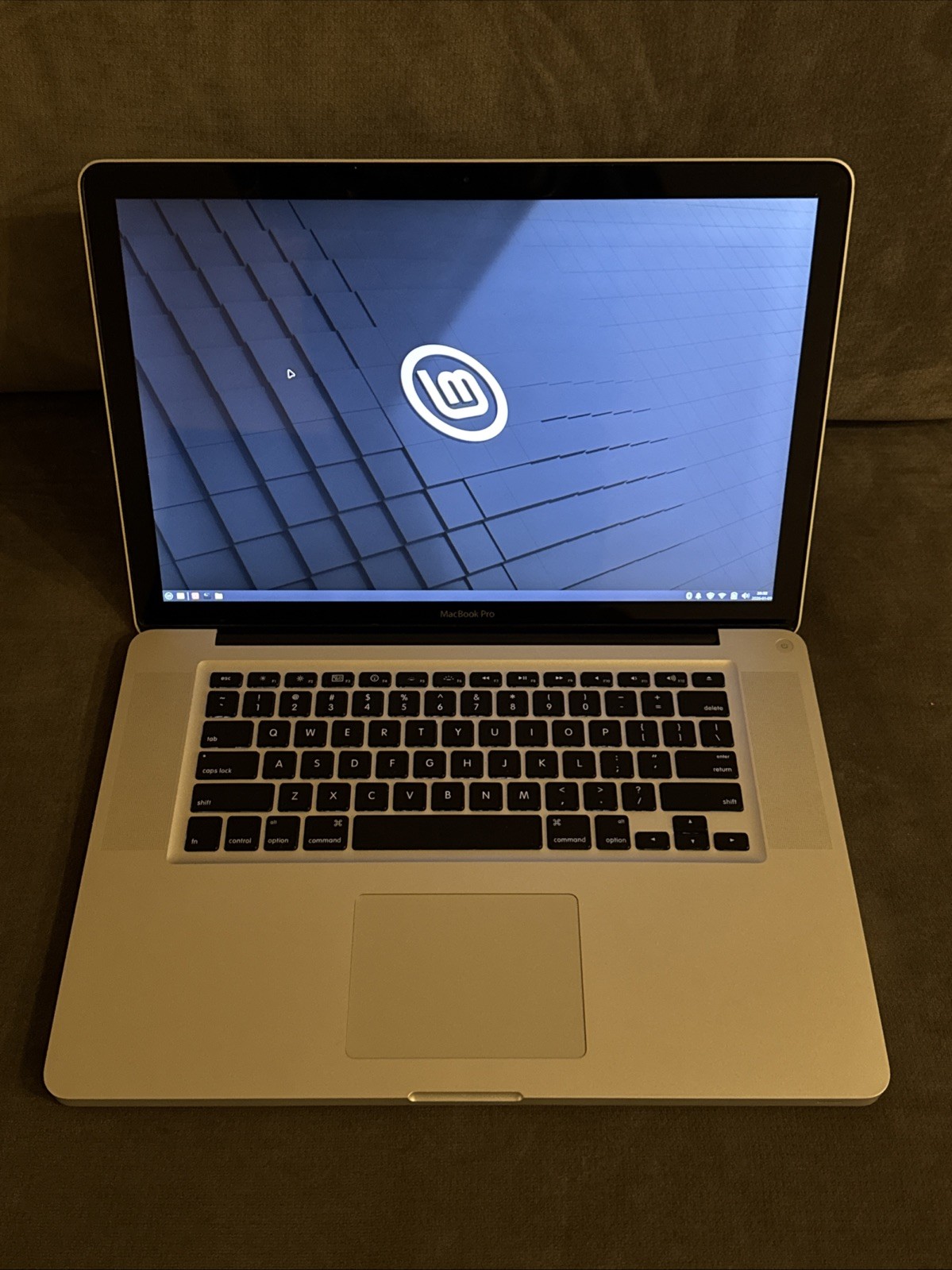 2010 15″ Apple MacBook Pro 6,2 A1286 i7-M620 2.67GHz 8GB RAM 250GB HD GT 330M