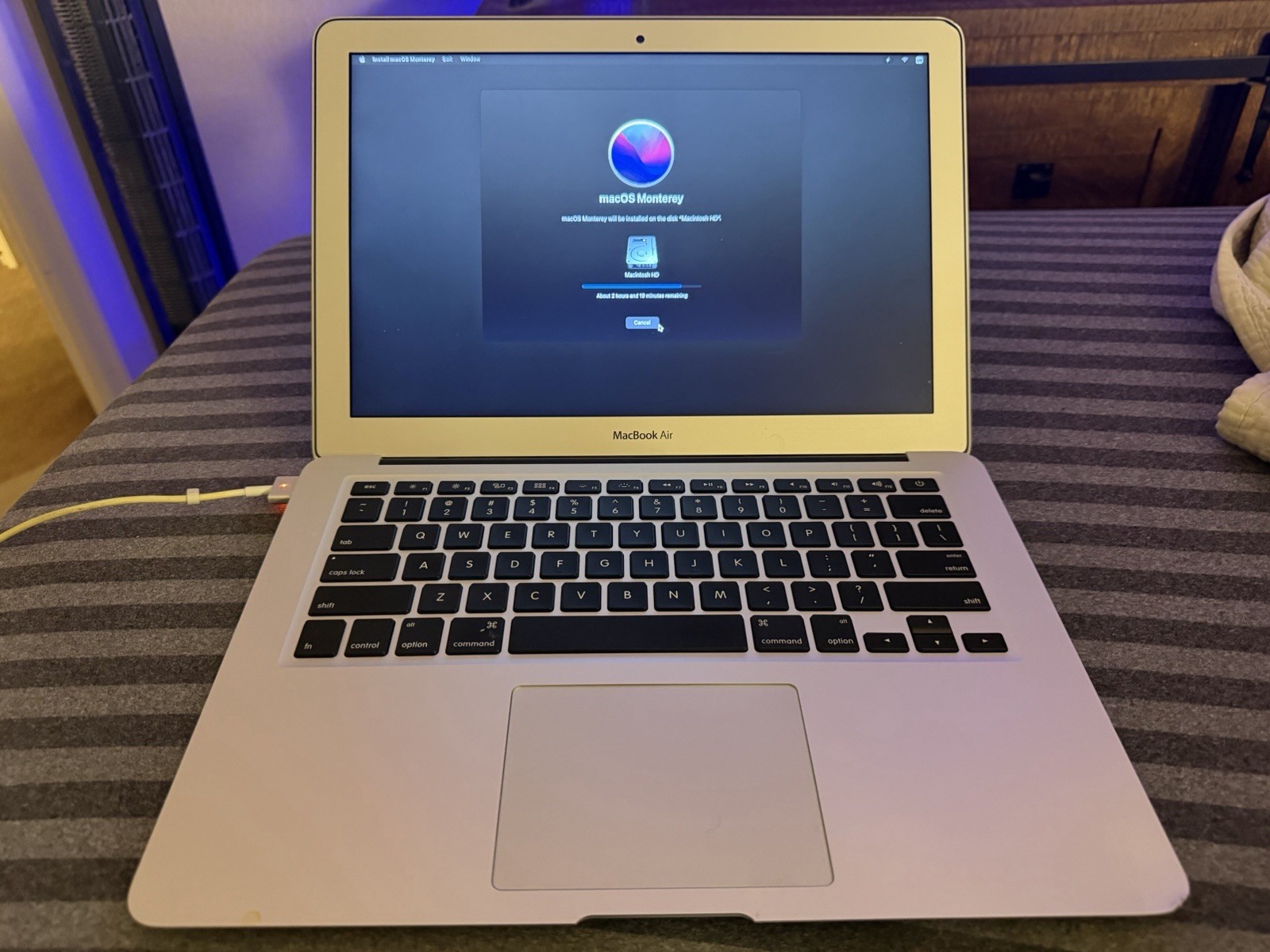 Apple MacBook Air 13-inch 2015 Intel Core i5 8GB RAM 128GB SSD Silver macOS