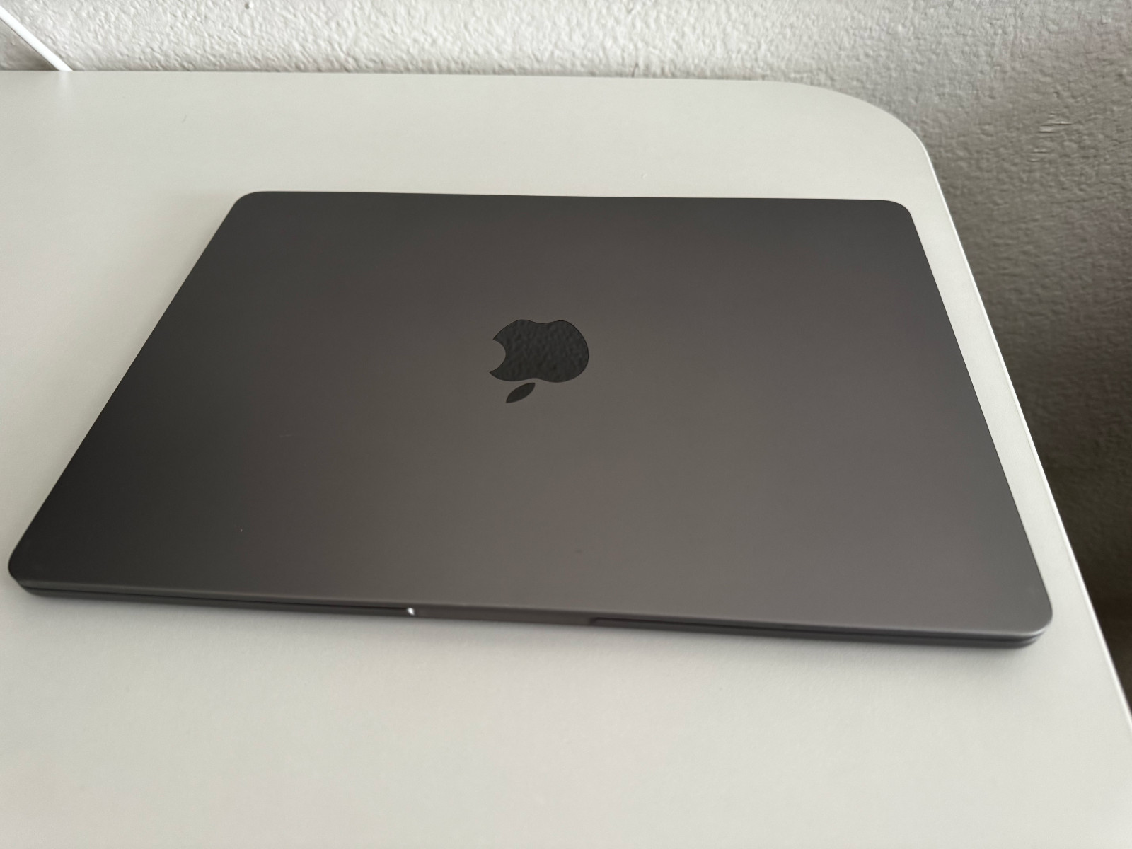 Apple MacBook Air M2 2022 13″ 16GB RAM 512 SSD Silver Excellent Condition