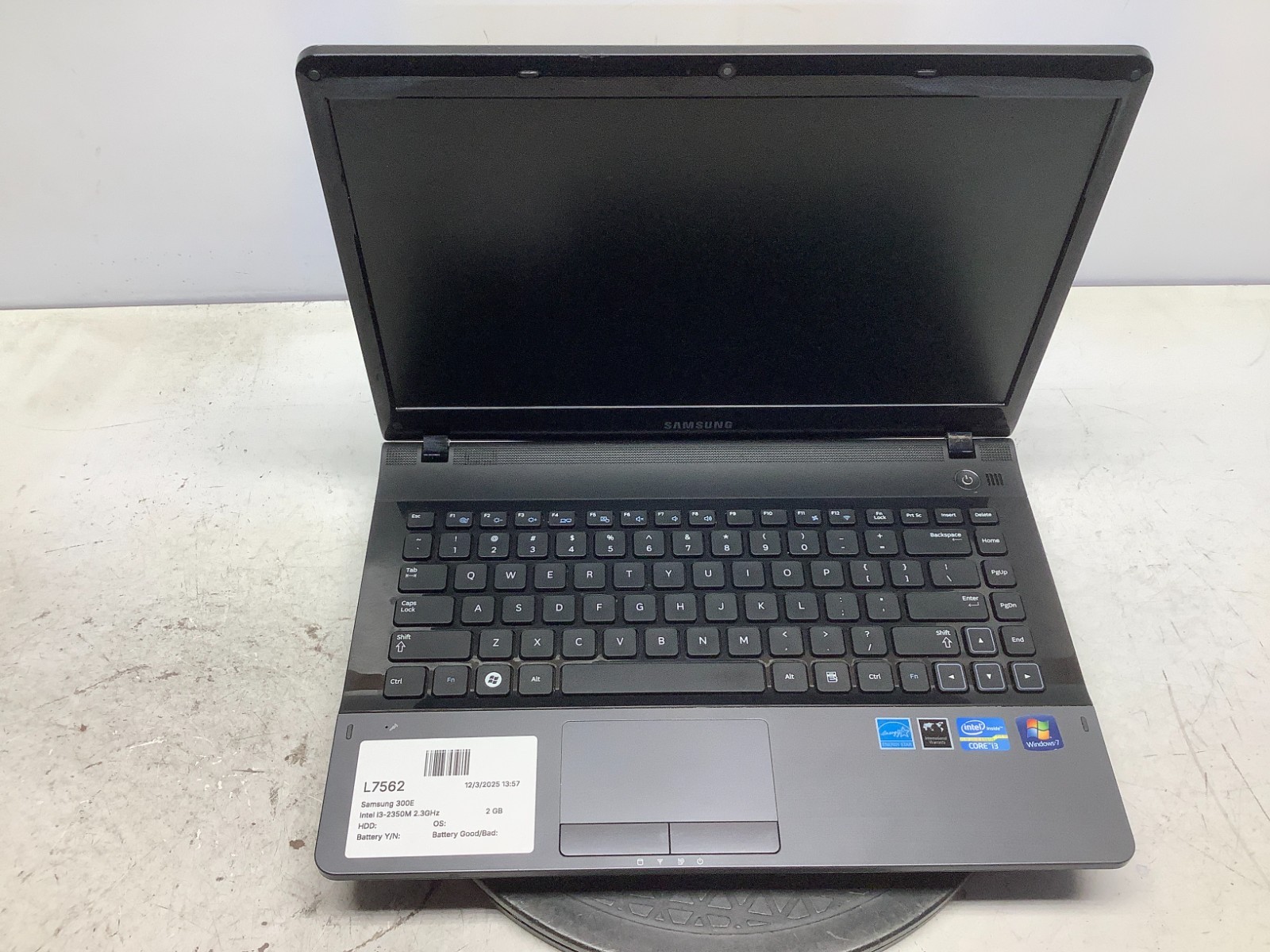 Samsung 300E Intel i3-2350M 2.3GHz 2 GB NO HDD