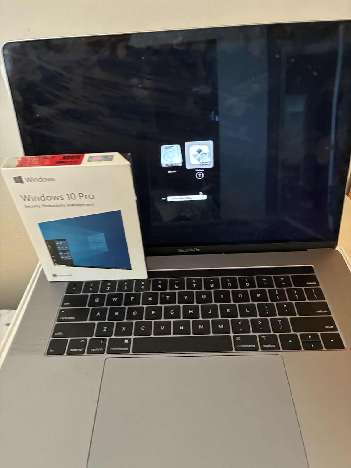 Apple MacBook Pro 16 Inch Core i9 16GB  500 Go Gray  + Win  10  USB + Win 11 DVD