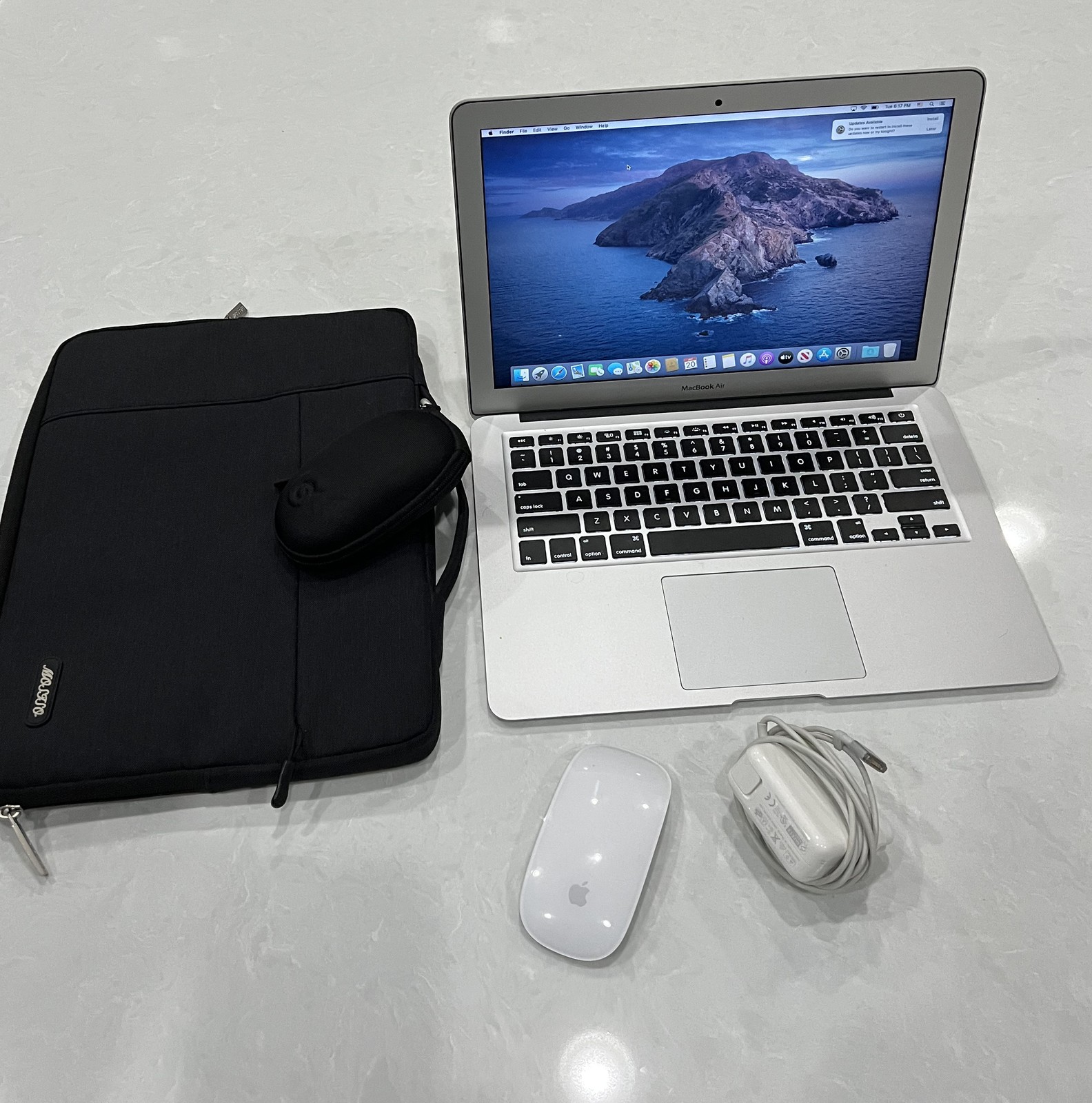 Apple Macbook Air Notebook Computer A1466 2017 13″ 1.8 GHZ i5 8GB 128GB HD Mouse