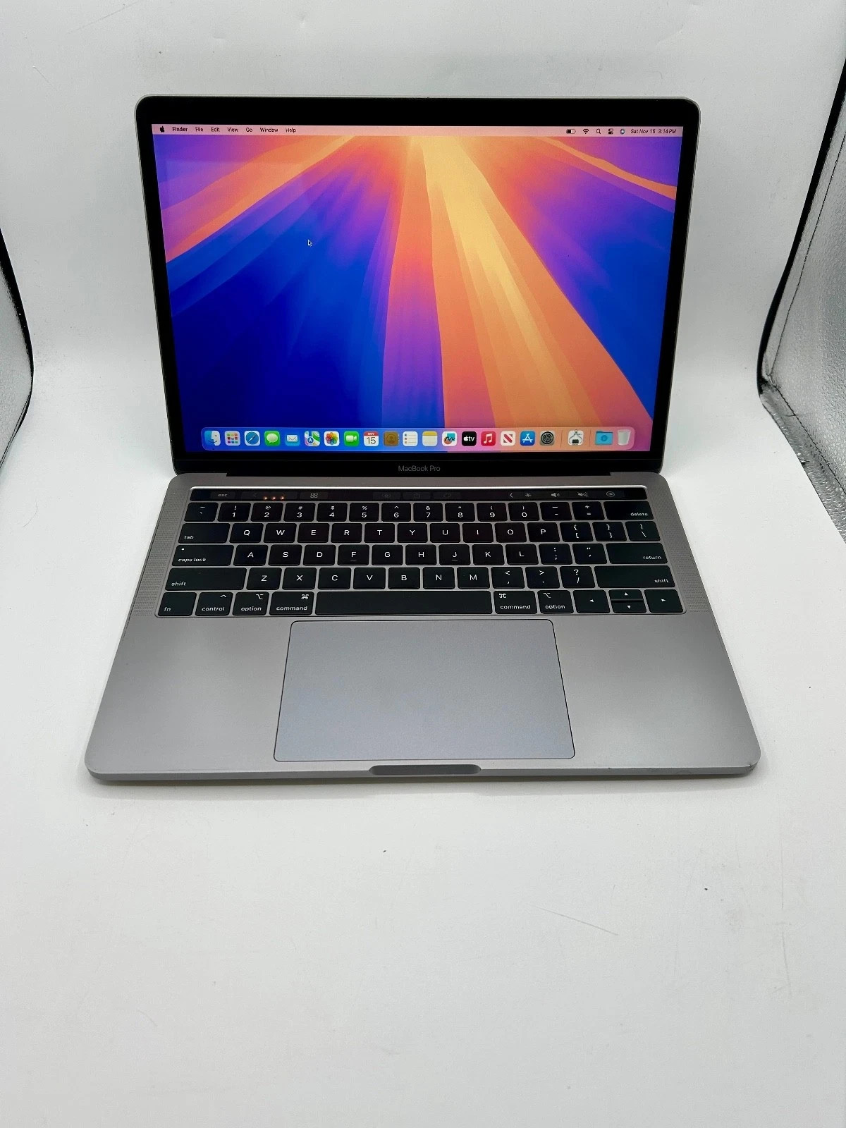 Apple MacBook Pro 13″ A1989 (2019) i5 2.4GHz 8GB RAM 512GB SSD Retina Space Gray