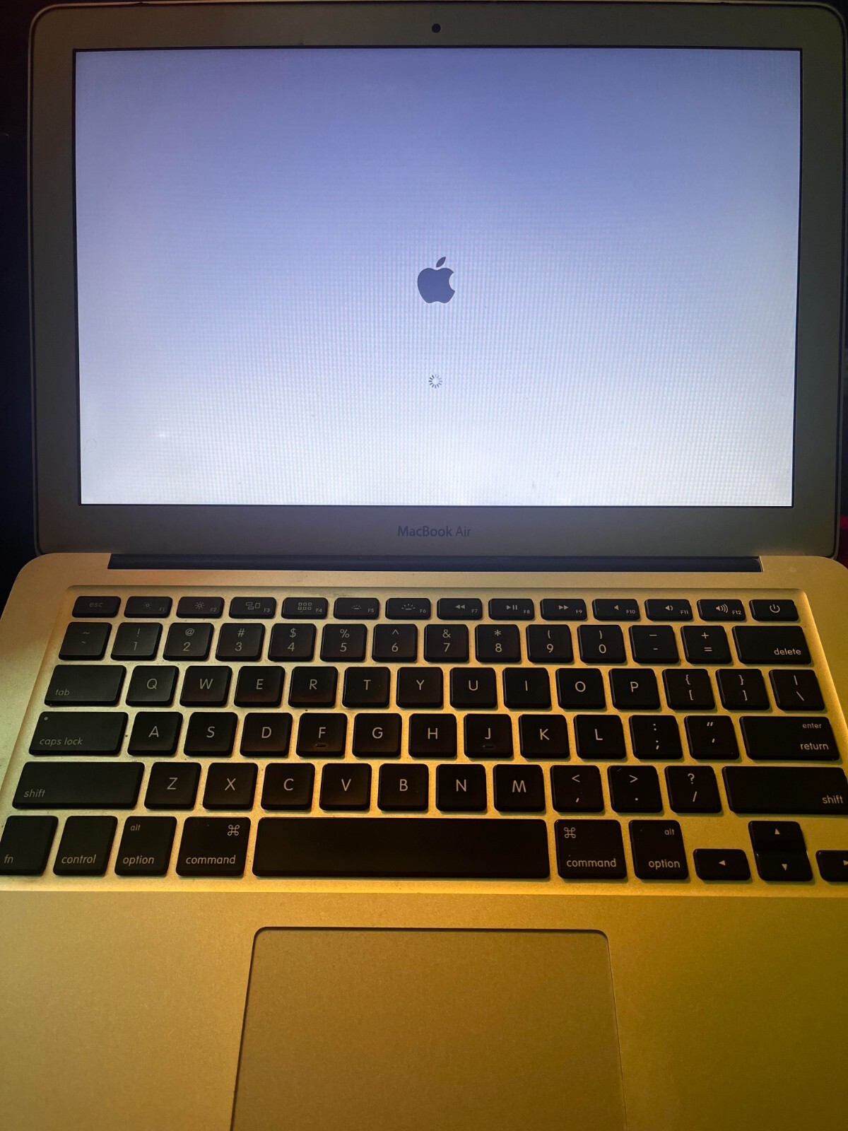 Apple MacBook Air 11.6″ Laptop – Silver – MJVM2LL/A (April, 2015)