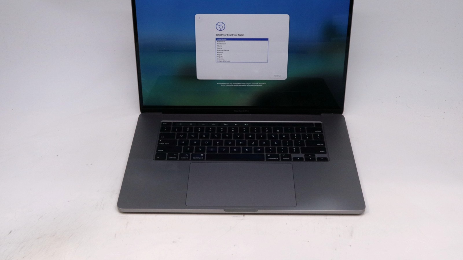 Apple MacBook Pro A2141 16 Core i9 64GB 1TB Gray 2019