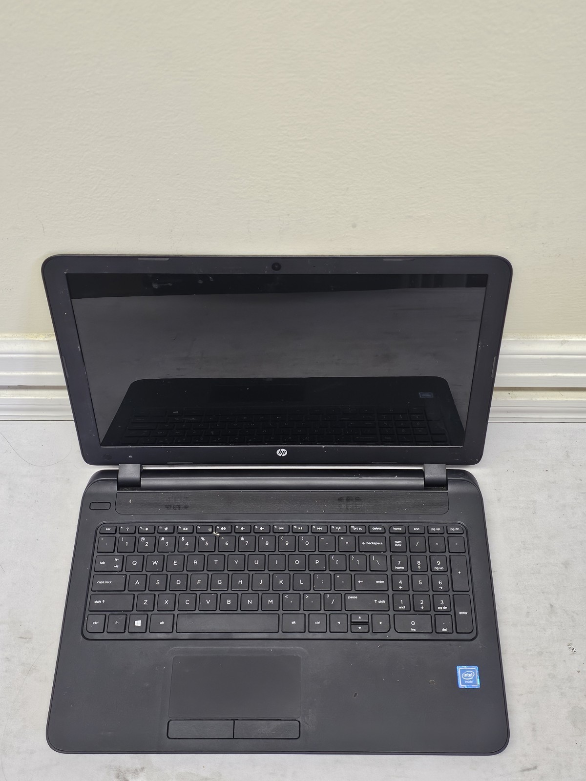 HP 15-f233wm Laptop – Intel Celeron N3050 – 4GB RAM – 500GB HDD BAD BATT Win 10