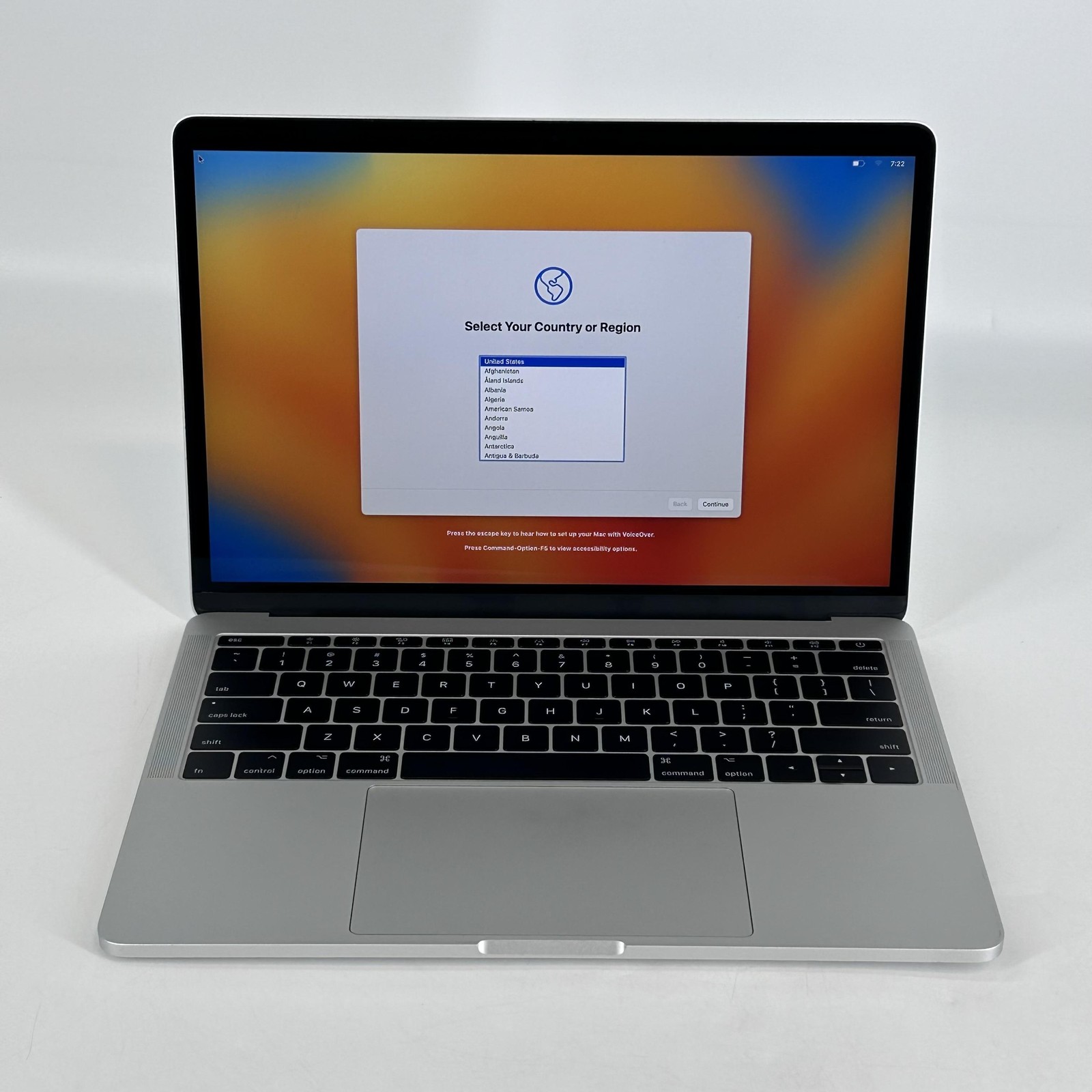 MacBook Pro 13 Silver 2017 2.3 GHz Intel Core i5 7th Gen. 8GB 256GB SSD