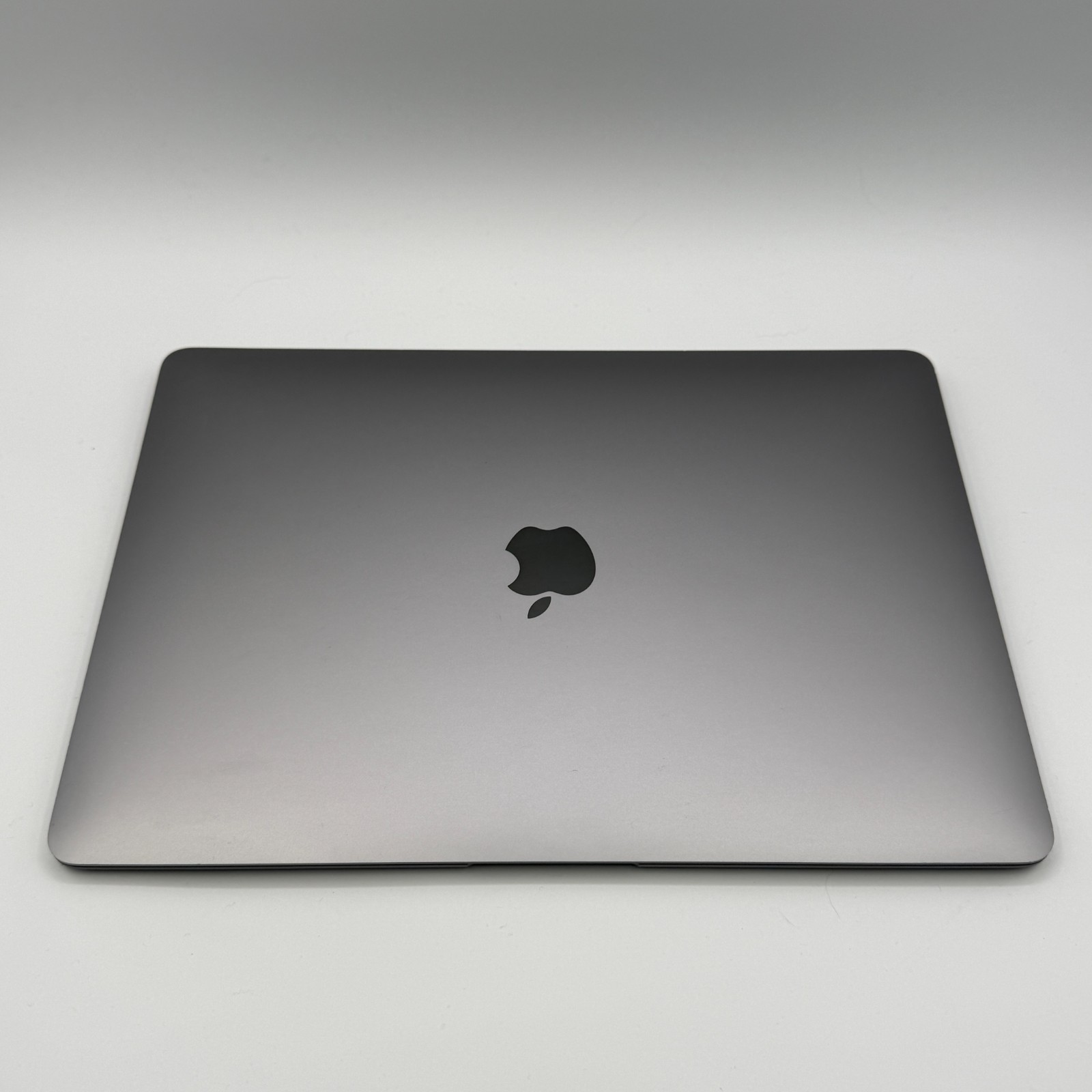 Apple MacBook Air 13” M1 2020 A2337 | 8GB RAM | 256GB SSD| Space Gray | Exelent