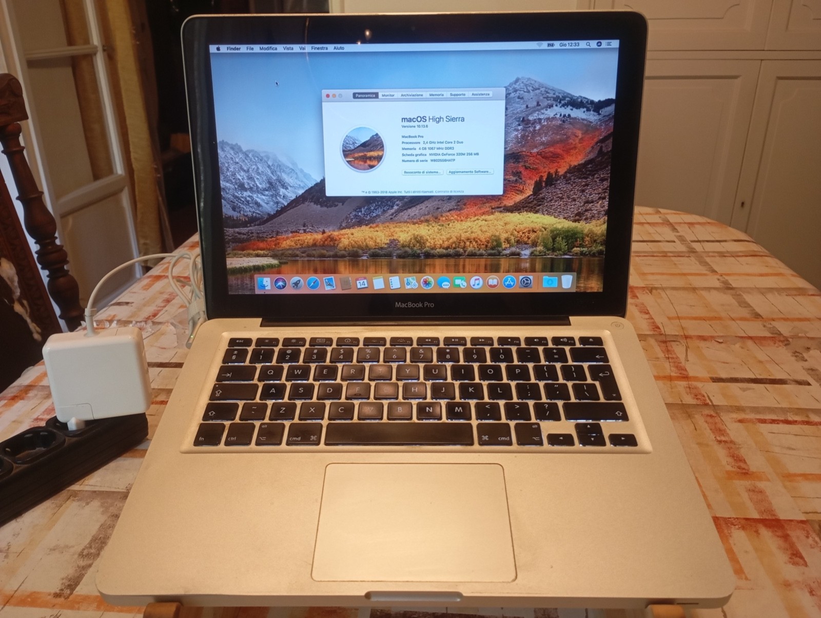 Apple MacBook Pro 13″ Mid 2010 4GB RAM, HD500GB