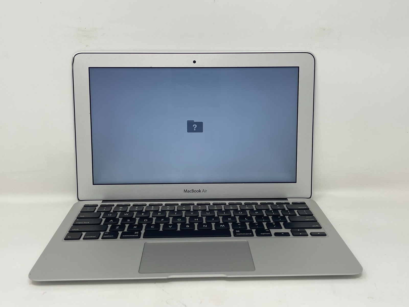 Apple Macbook Air 11” 2011 A1370 i5 2nd gen 1.6 GHz 4GB Ram (Read description)