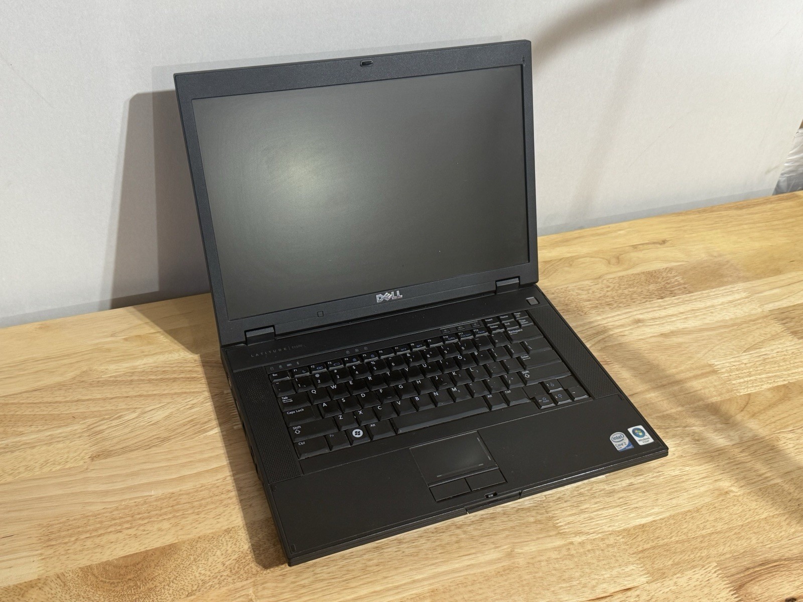 Dell Latitude E5500 Intel Core Duo 2 For Parts or Repair