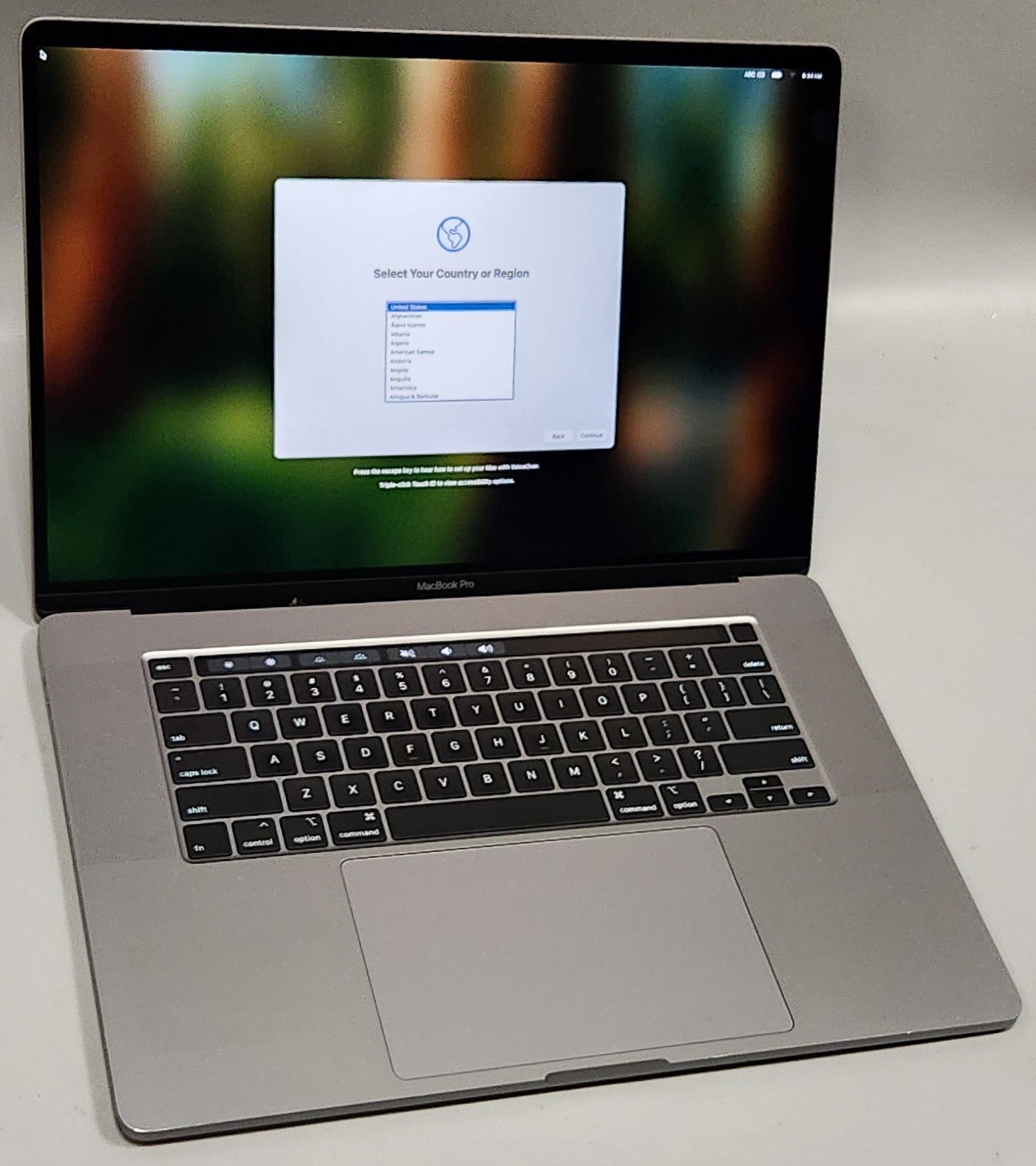 Apple MacBook Pro Retina 16″  2019 Intel i7-9750H @ 2.60GHz 16GB RAM 512GB SSD